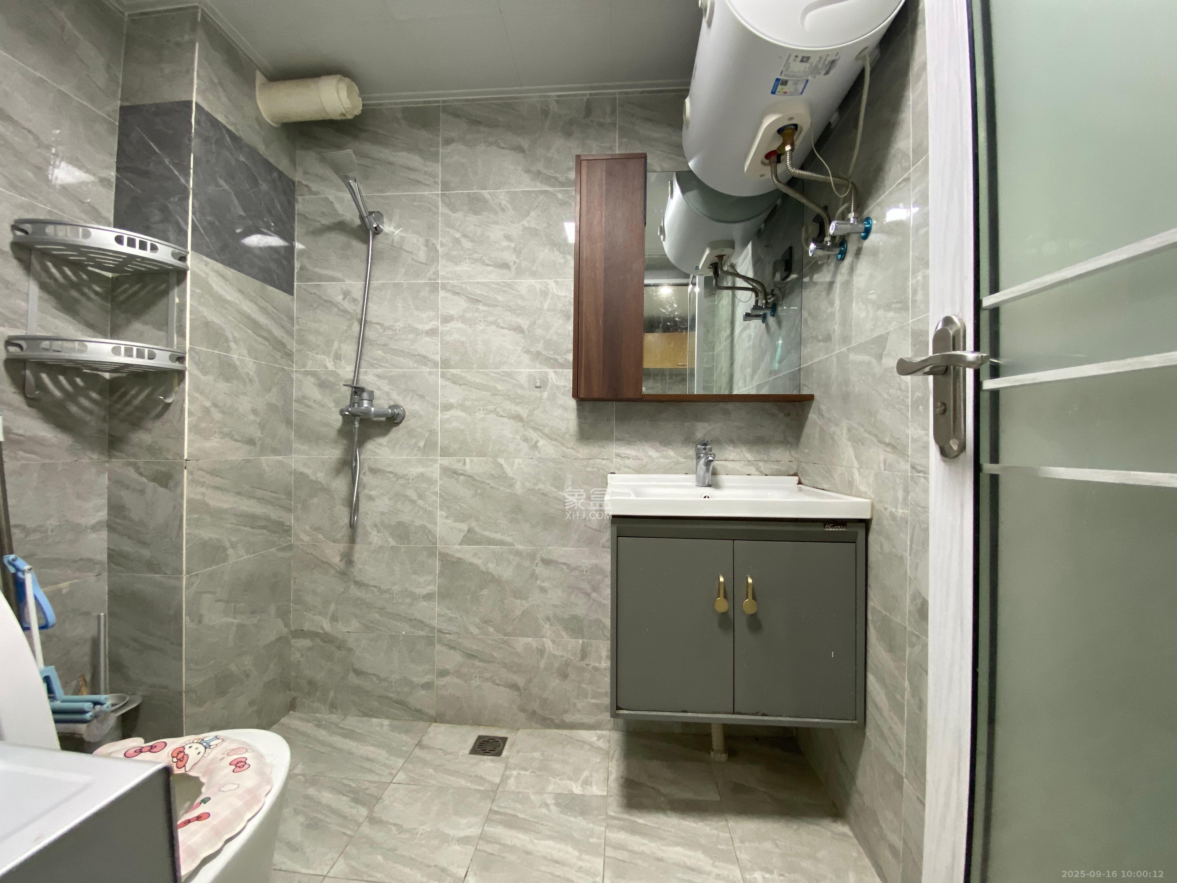 建发中央公园(建发美地) 1室1厅1卫 1800.0元/月 建发中央公园(建发美地) 1室1厅1卫 1800.0元/月室内图