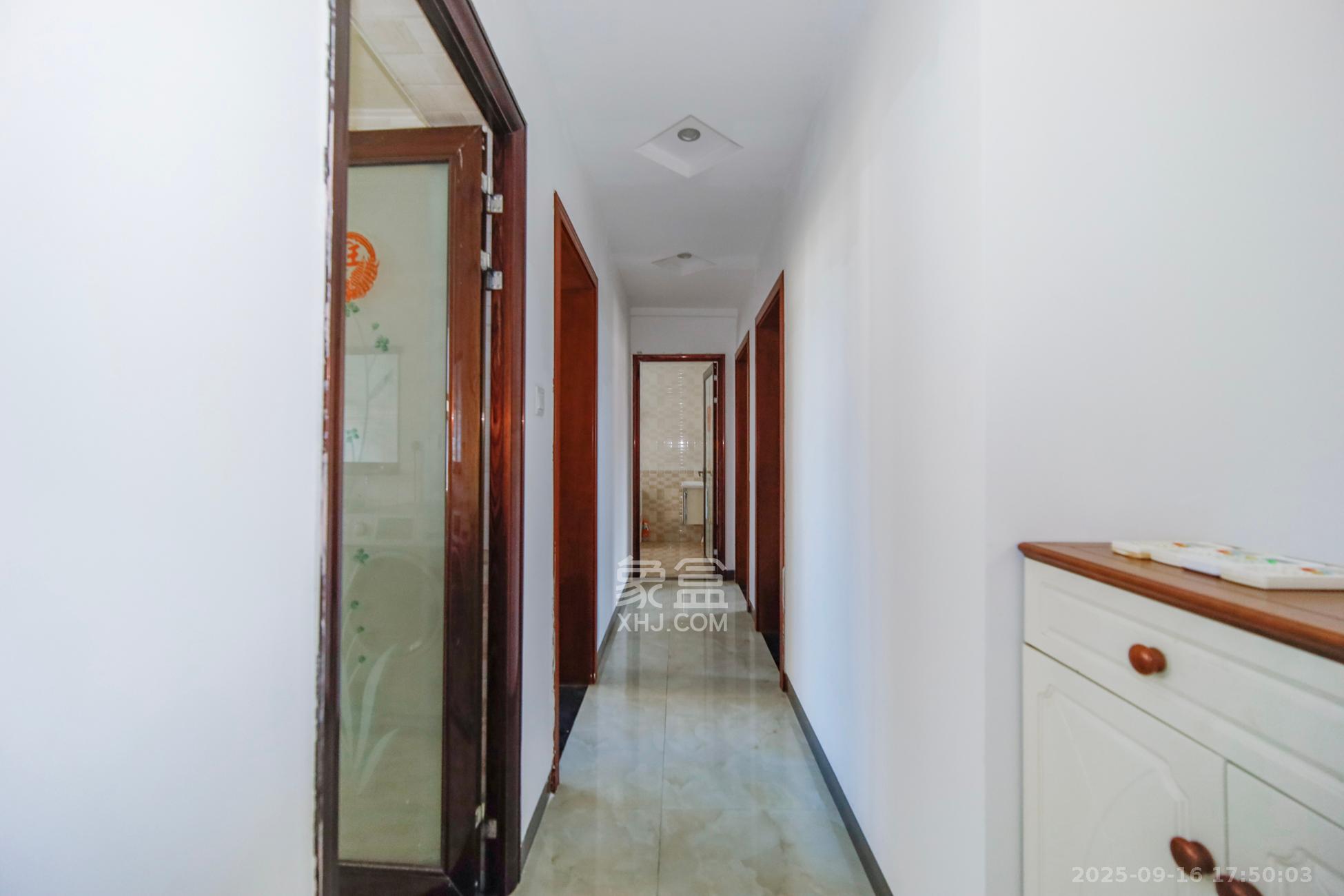 万象美域  4室2厅2卫    92.0万其他