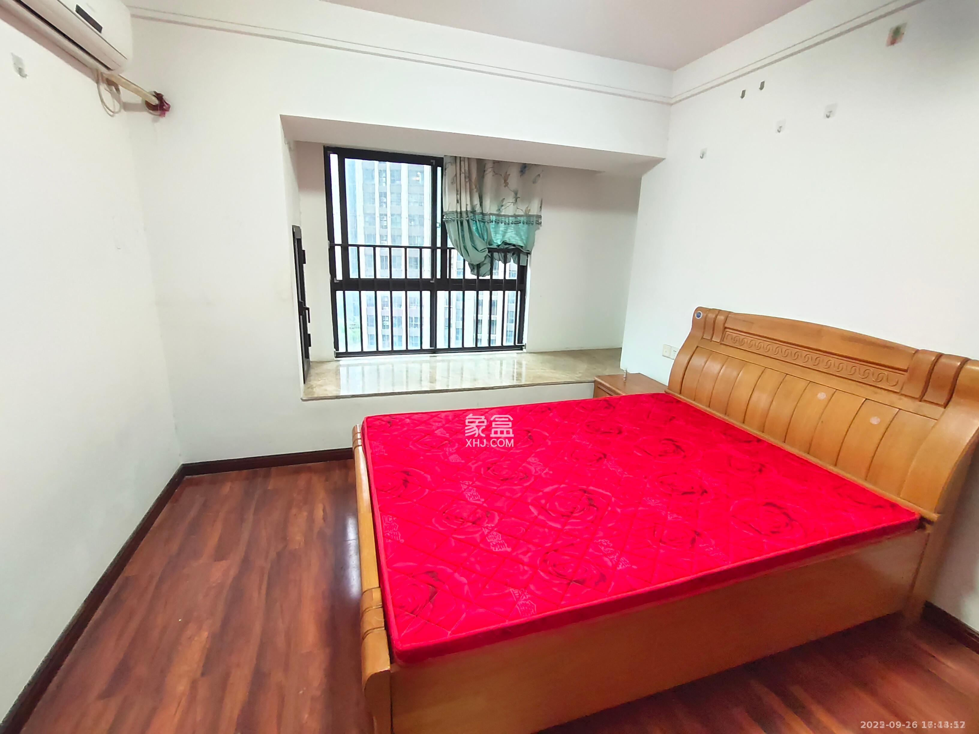 绿地中央广场 3室2厅1卫 2500.0元/月 绿地中央广场 3室2厅1卫 2500.0元/月室内图