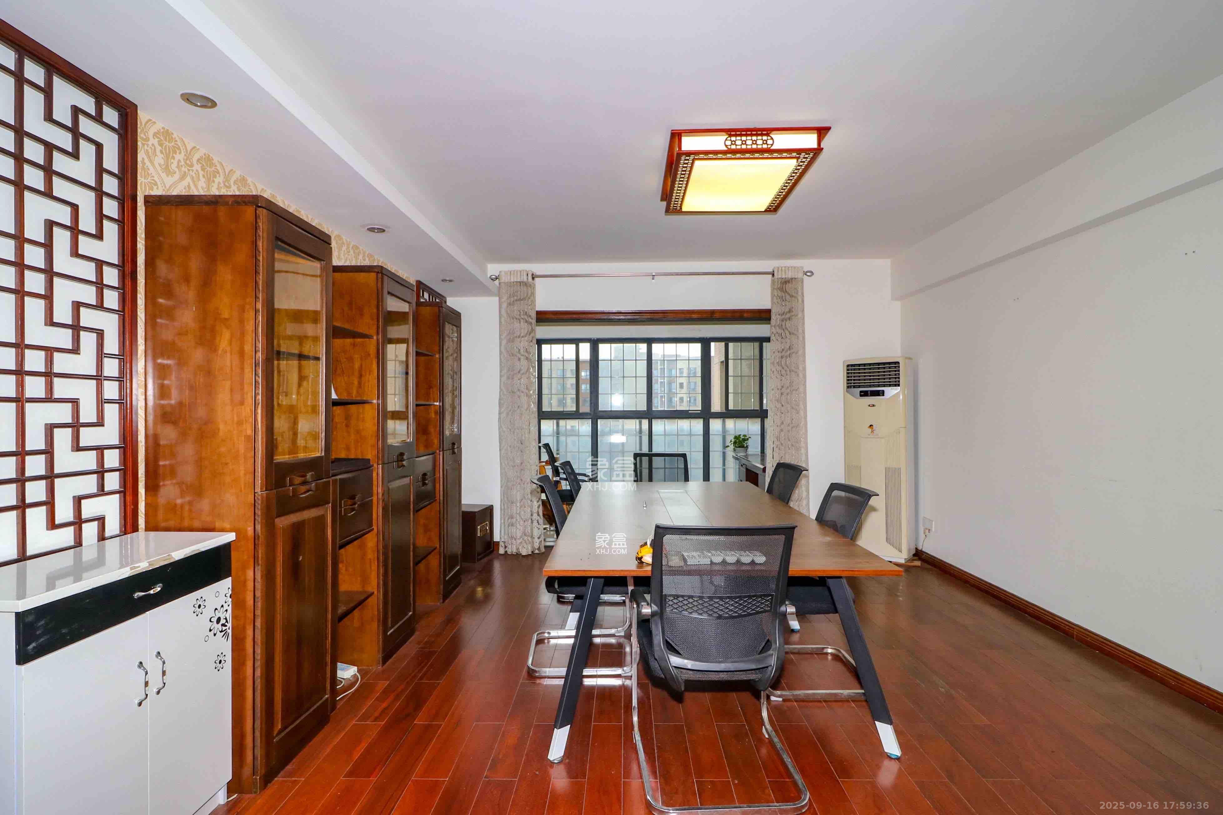 达美D6区  4室2厅2卫    3600.0元/月 达美D6区  4室2厅2卫    3600.0元/月室内图