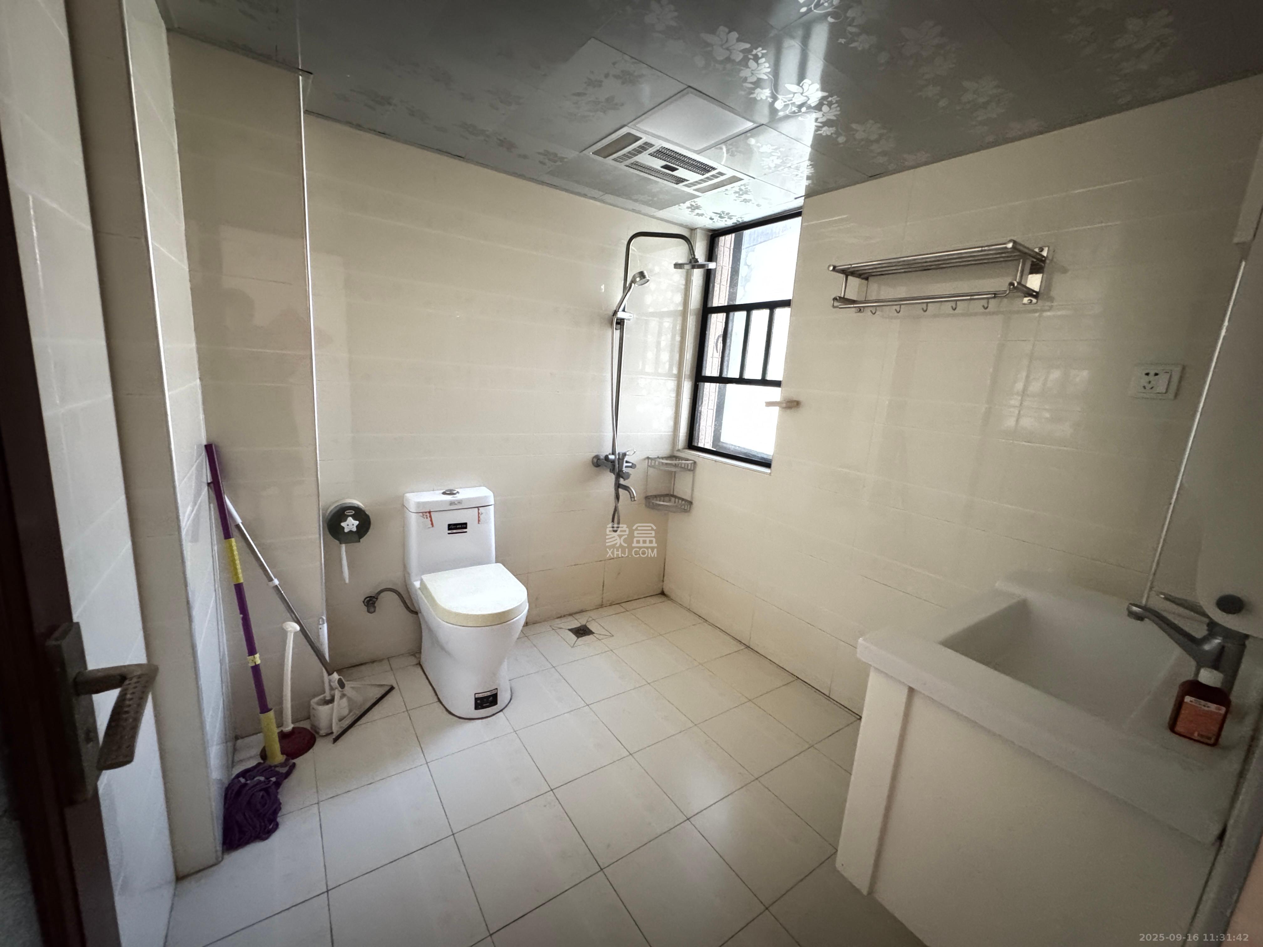 永祺西京  3室2厅2卫    2800.0元/月室内图