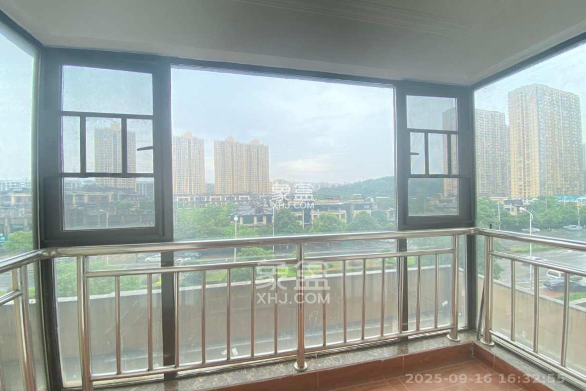 卓越蔚蓝城邦 3室2厅2卫 2100.0元/月 卓越蔚蓝城邦 3室2厅2卫 2100.0元/月室内图