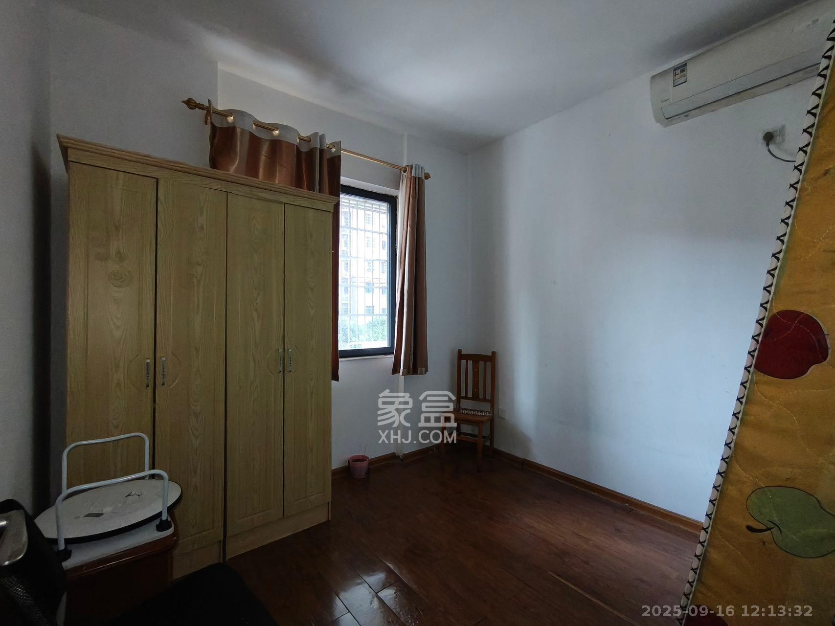 紫御江山  2室2厅1卫    1500.0元/月室内图