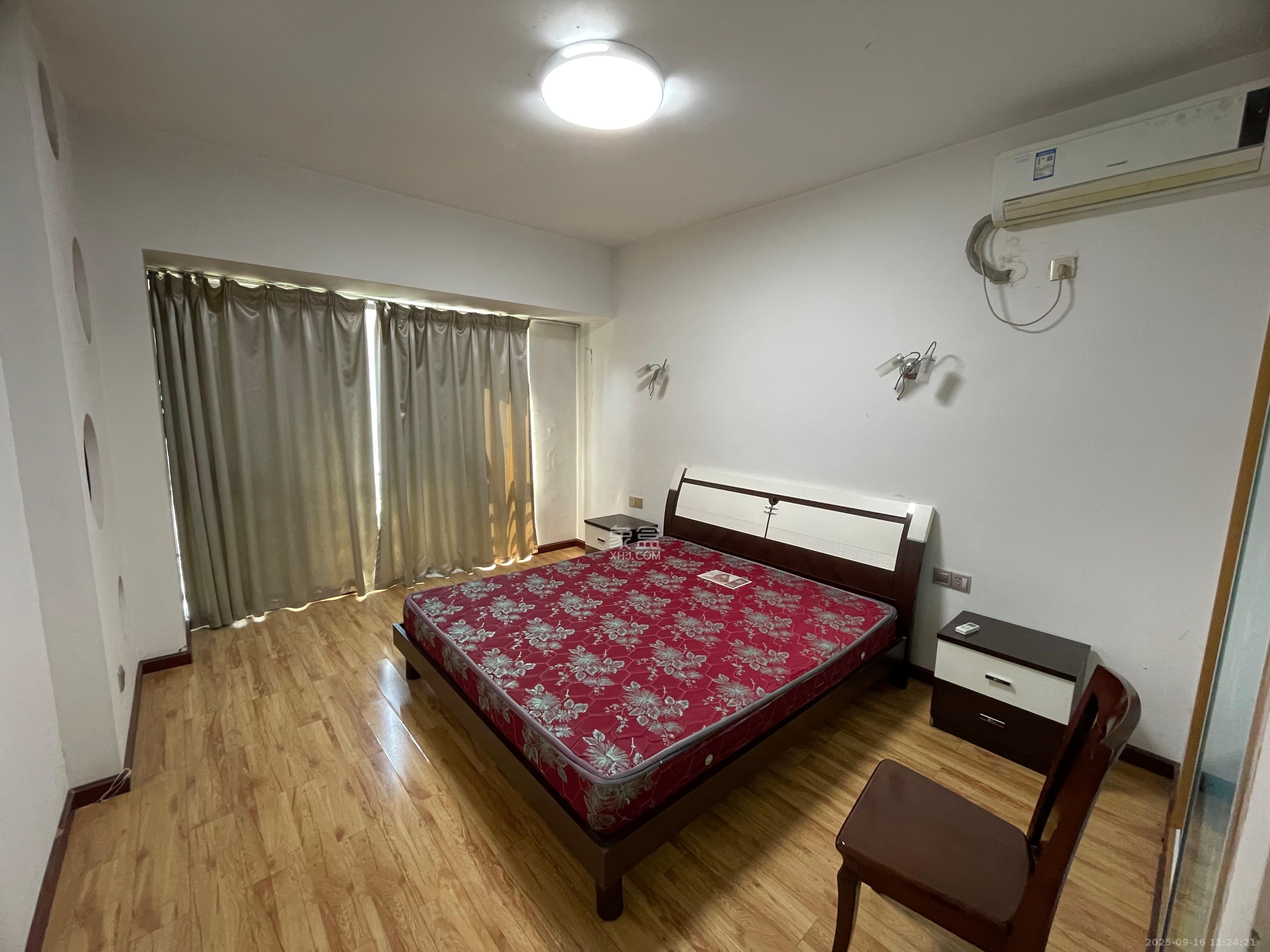 中城丽景香山园 2室2厅1卫 2400.0元/月 中城丽景香山园 2室2厅1卫 2400.0元/月室内图