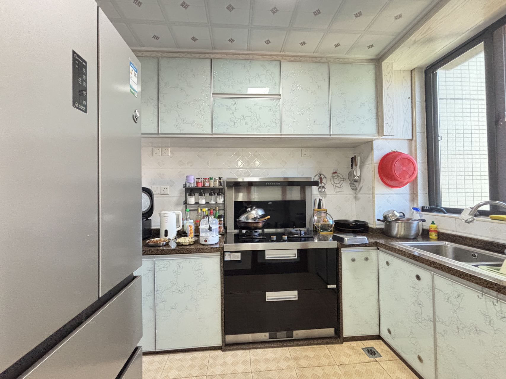 颐养公社阳光城  3室2厅2卫    188.0万室内图