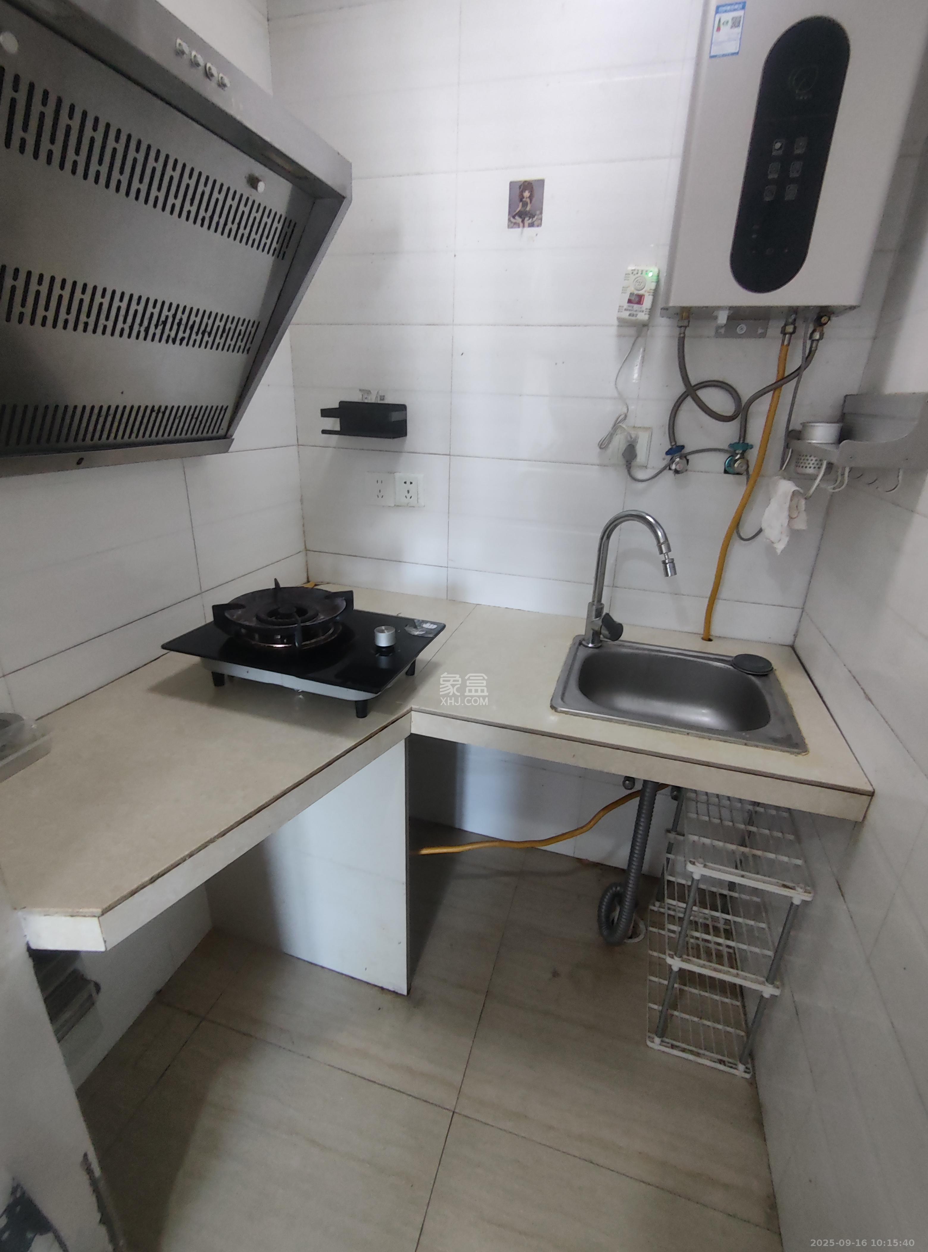 未来城科学家园 2室2厅2卫 1300.0元/月 未来城科学家园 2室2厅2卫 1300.0元/月室内图