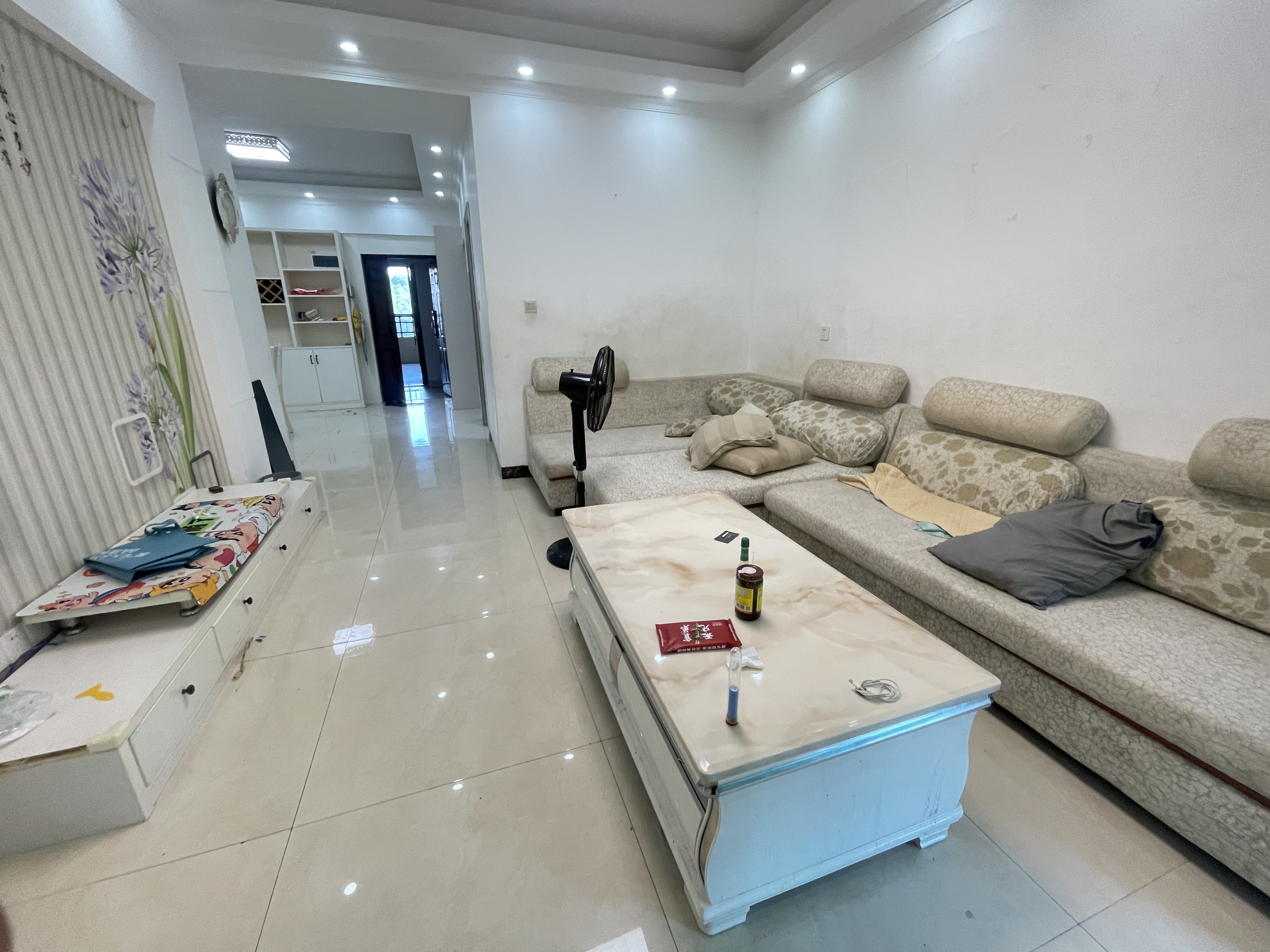 滨江一号（丰泰花园）  3室2厅1卫    2300.0元/月户型图