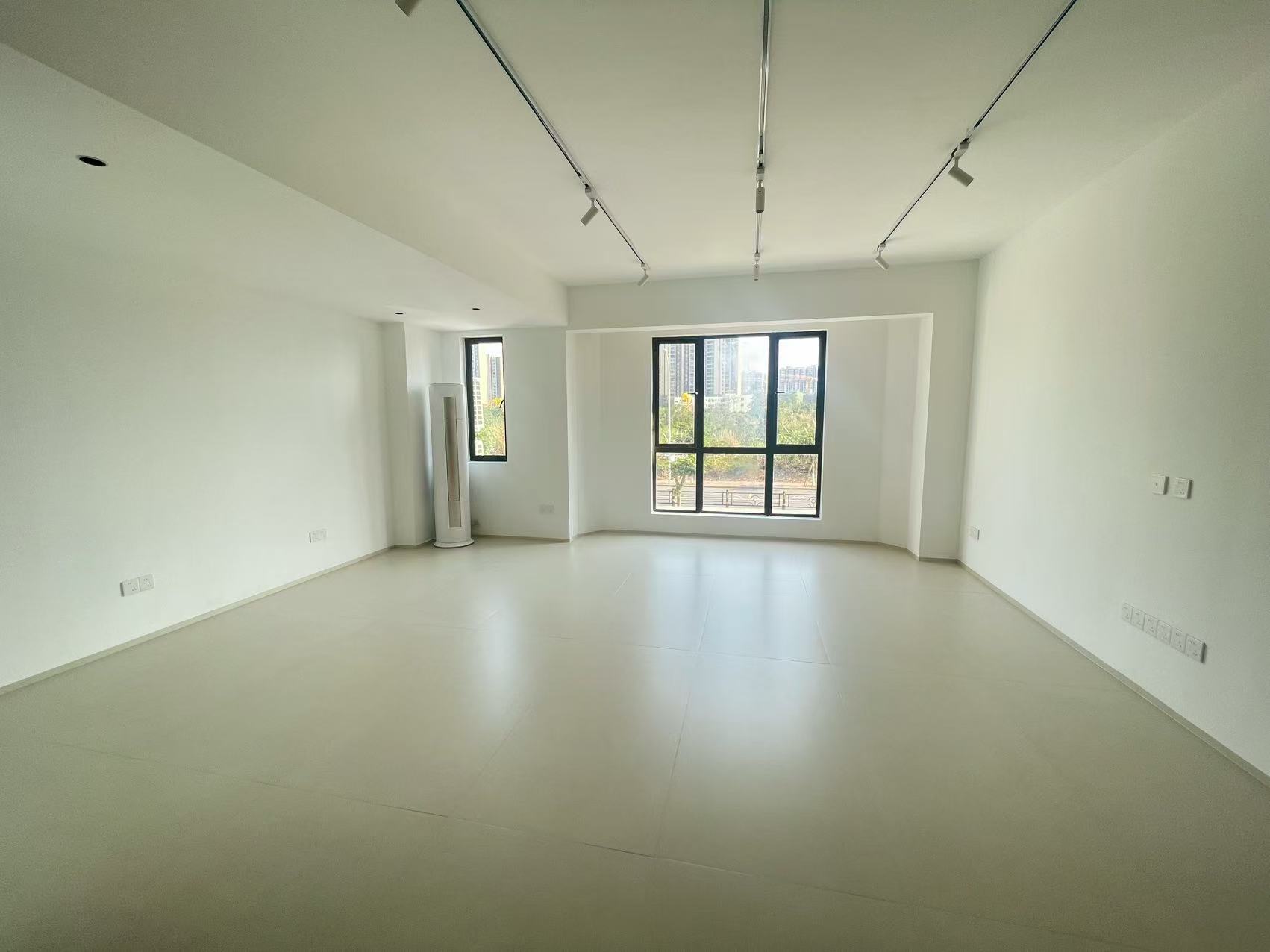 中海锦城 3室2厅2卫 13500.0元/月 中海锦城 3室2厅2卫 13500.0元/月室内图