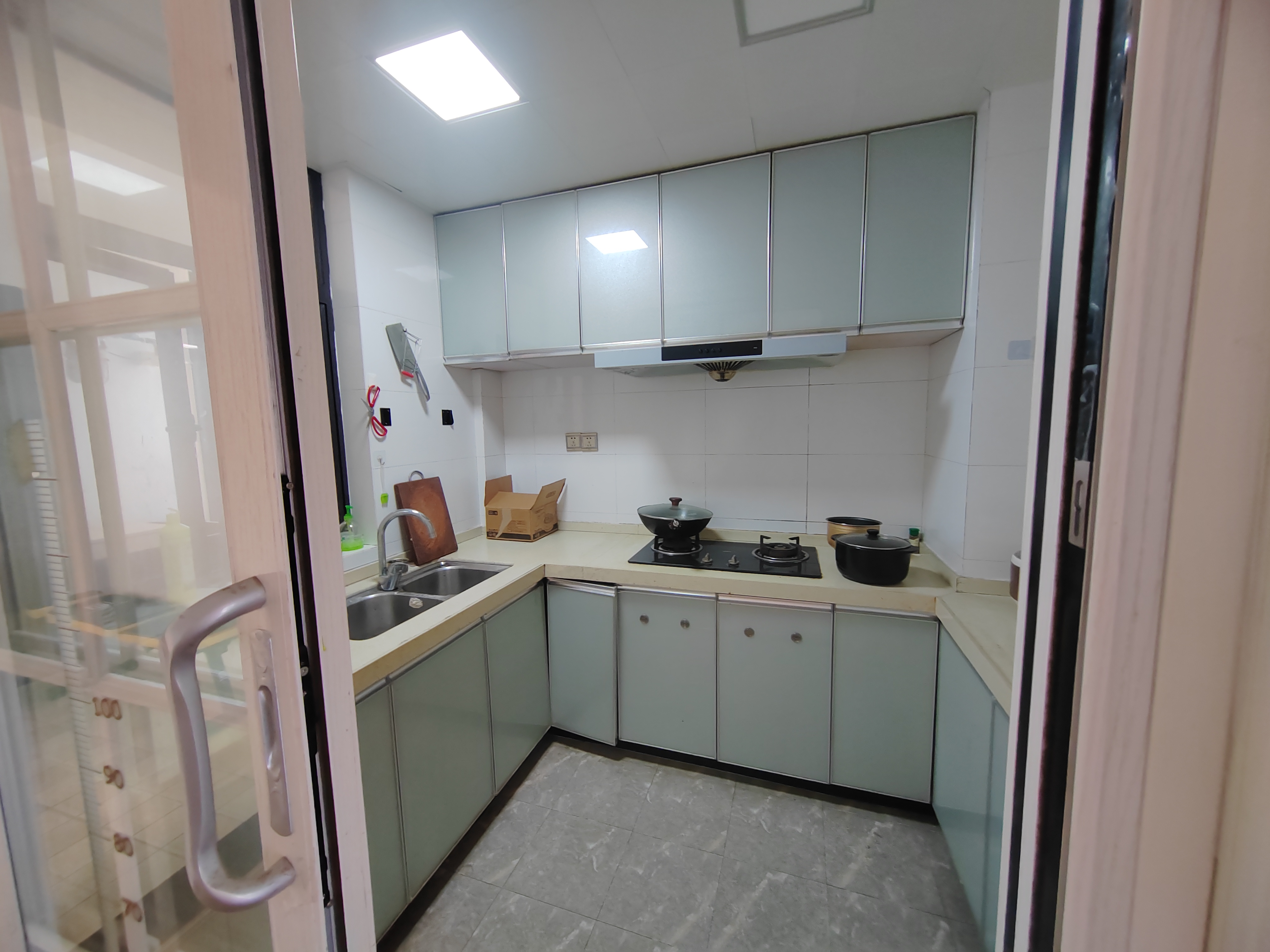 天伦誉海湾 2室2厅1卫 2500.0元/月 天伦誉海湾 2室2厅1卫 2500.0元/月室内图