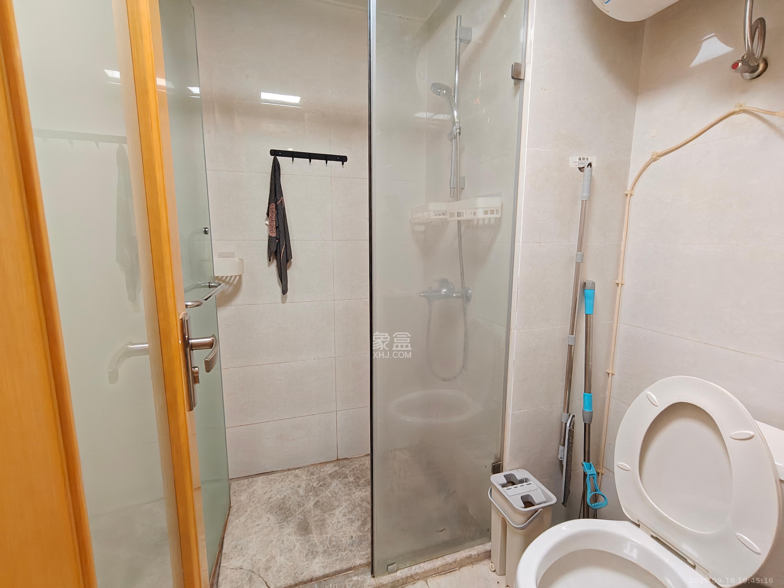 中海新城熙岸（中信新城五期）  1室1厅1卫    1500.0元/月室内图