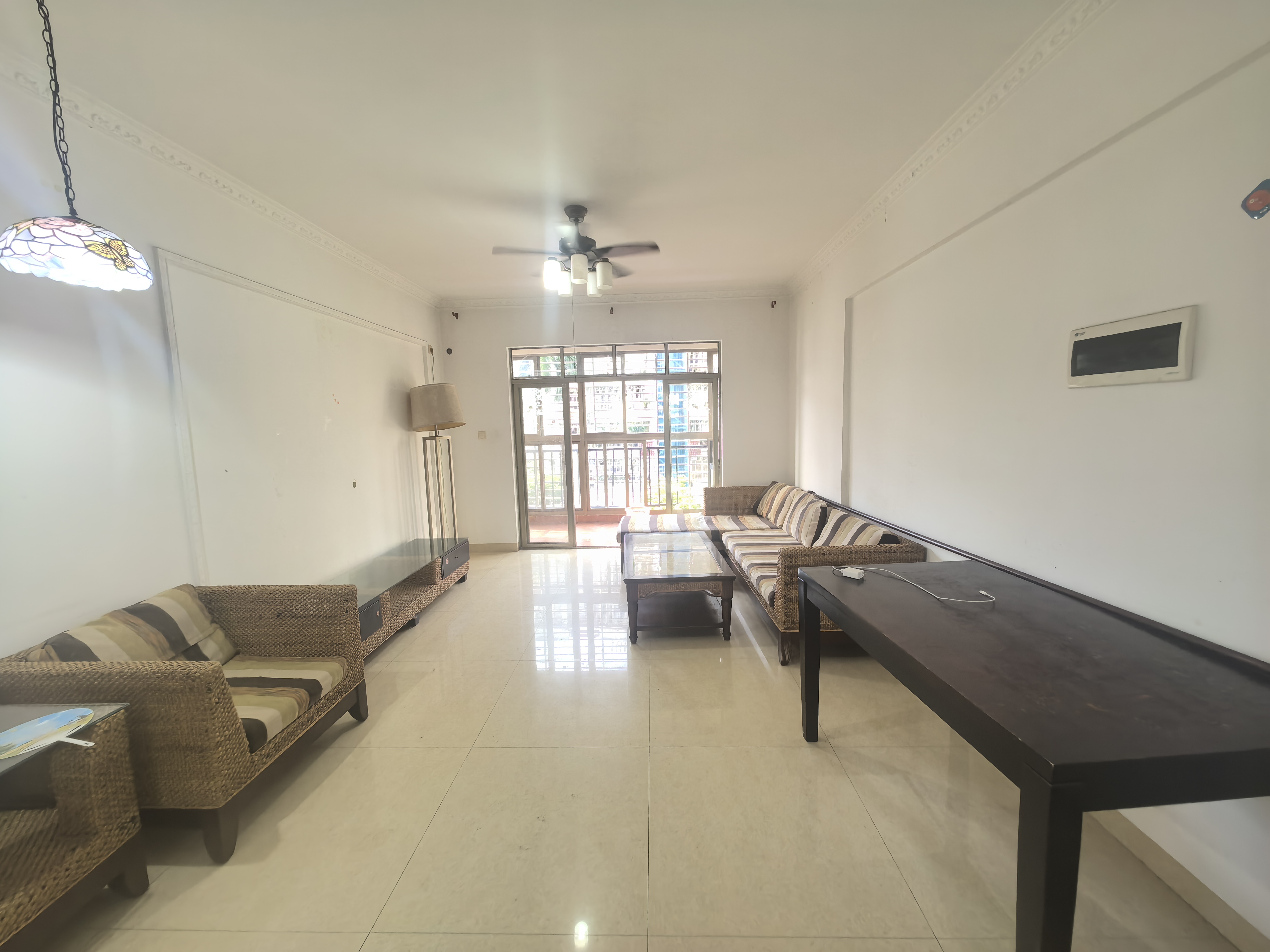 桂名园  3室2厅1卫    2300.0元/月室内图