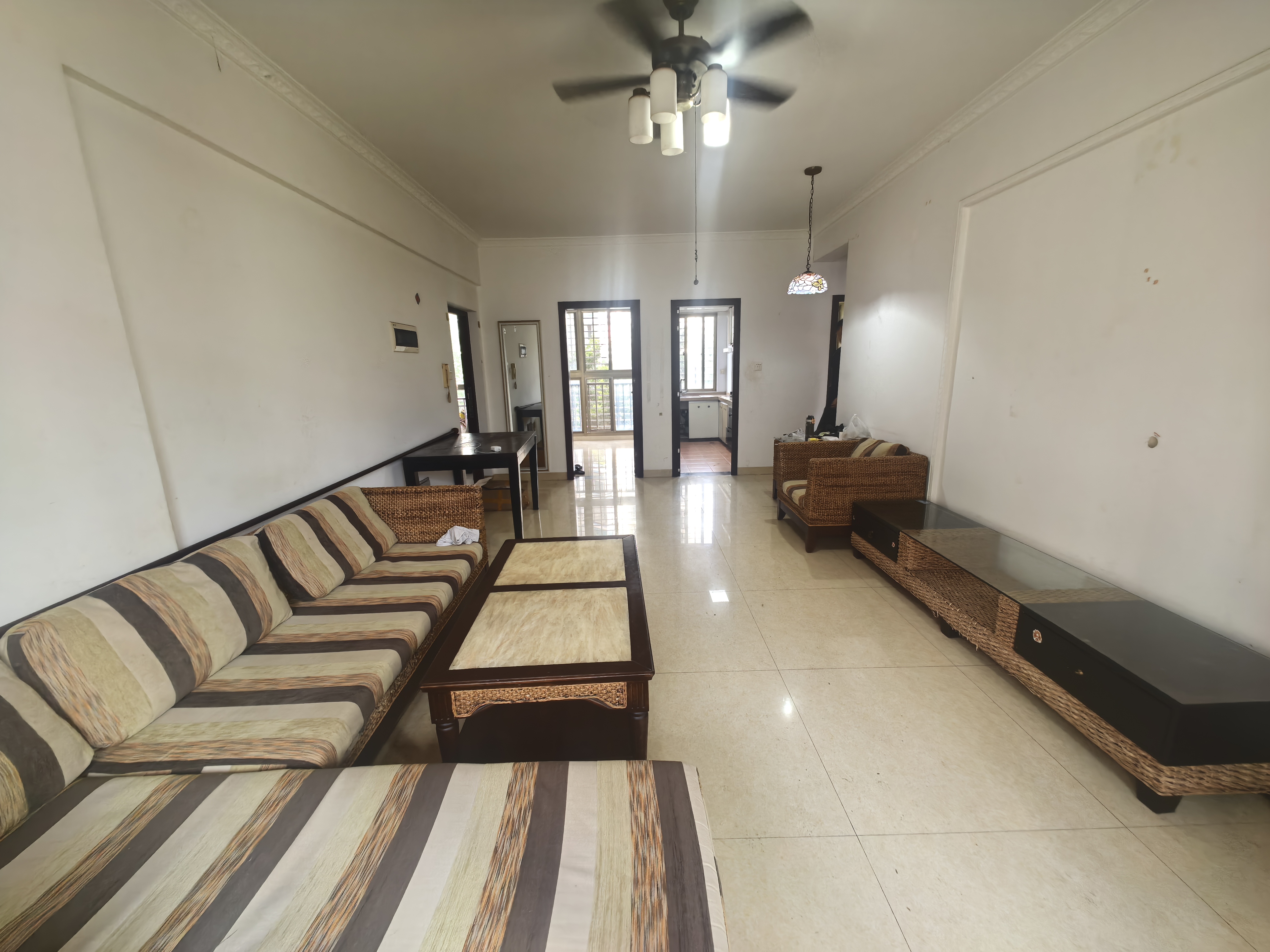 桂名园 3室2厅1卫 2300.0元/月 桂名园 3室2厅1卫 2300.0元/月室内图