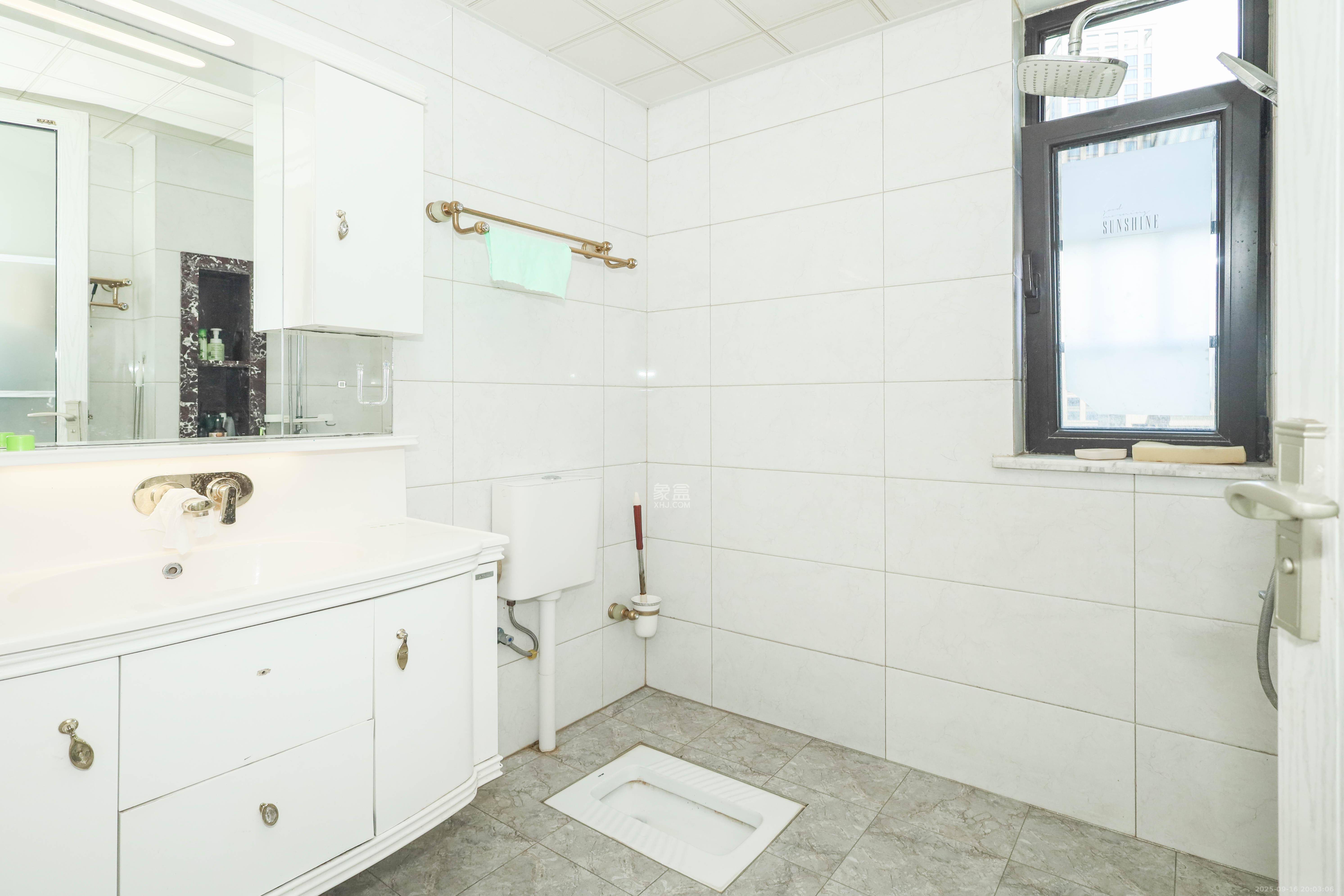 晟通牡丹舸 3室1厅2卫 258.0万 晟通牡丹舸 3室1厅2卫 258.0万卫生间