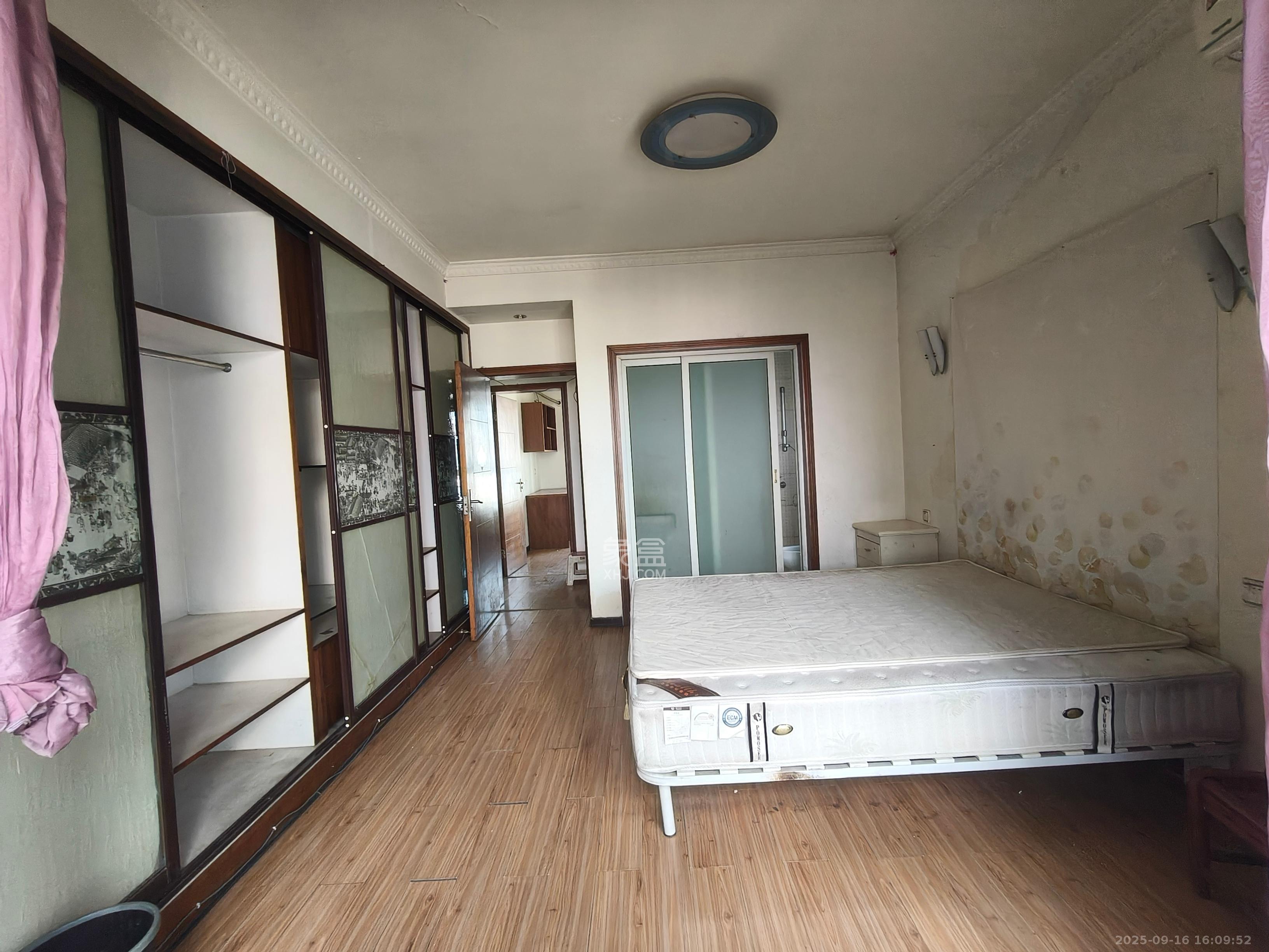 湘绣城 3室2厅2卫 1900.0元/月 湘绣城 3室2厅2卫 1900.0元/月室内图