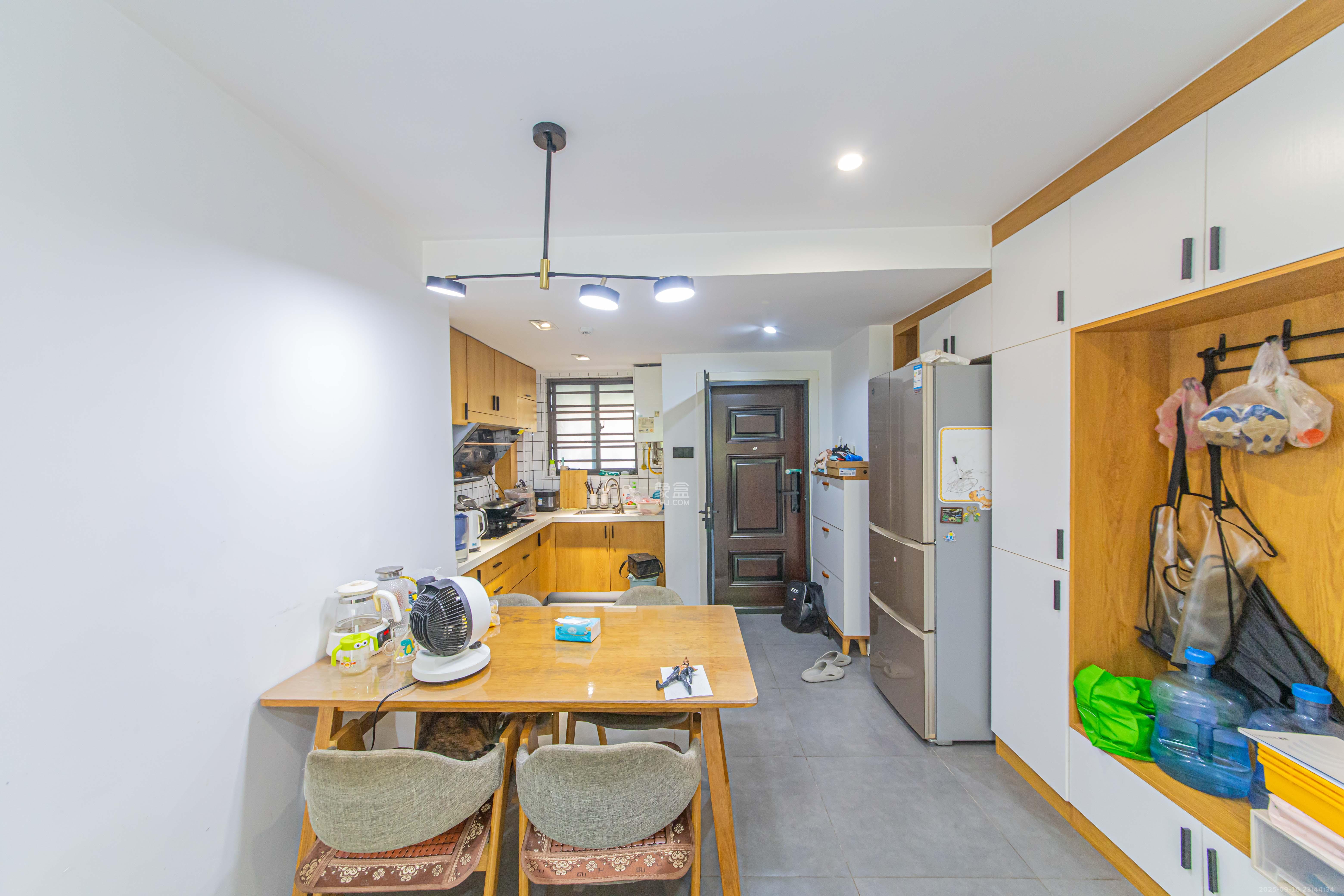 鑫远悦城(鑫远悦时代) 3室2厅1卫 85.0万 鑫远悦城(鑫远悦时代) 3室2厅1卫 85.0万客厅