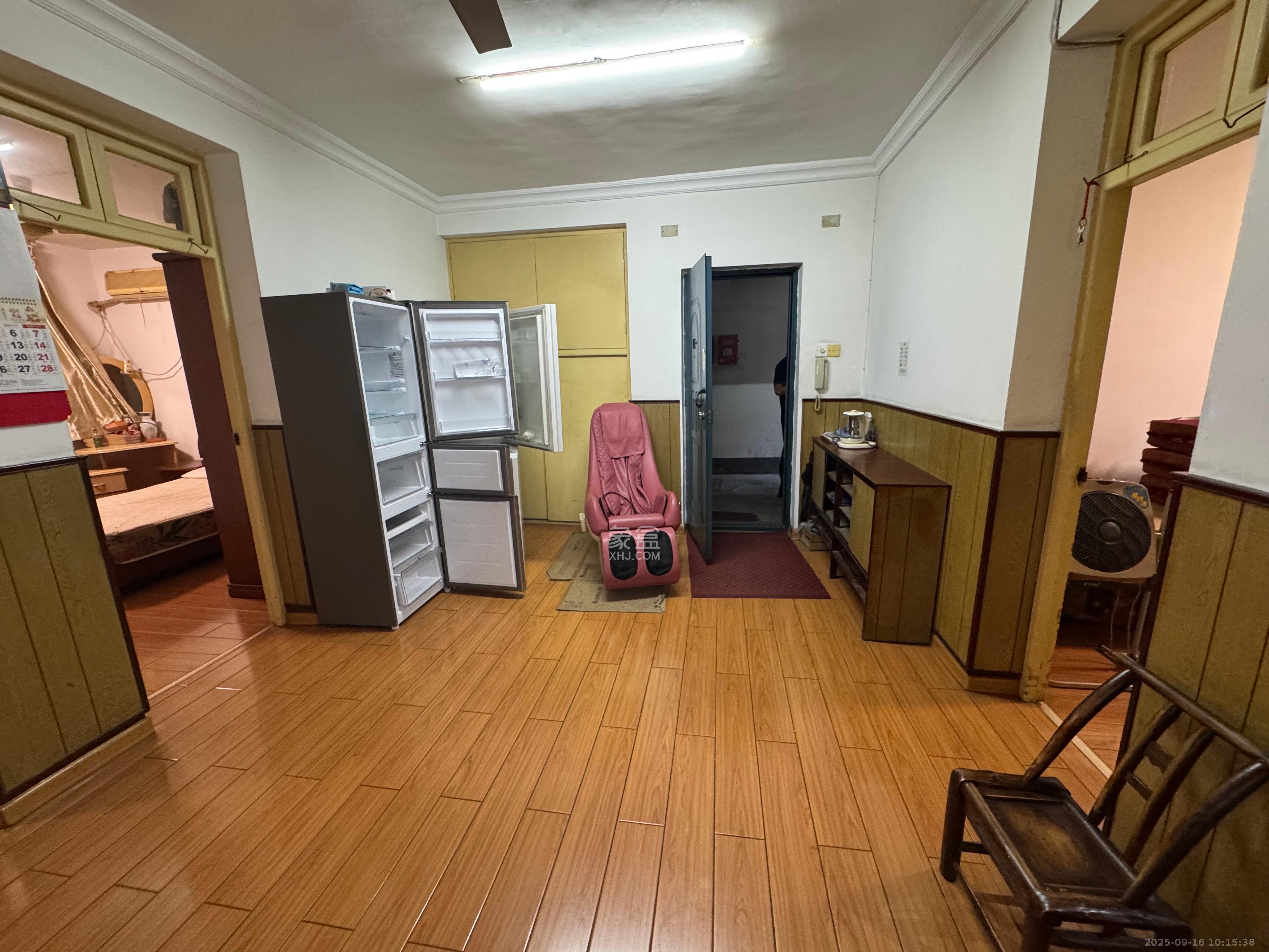 人民新村  3室1厅1卫   2000.00元/月室内图