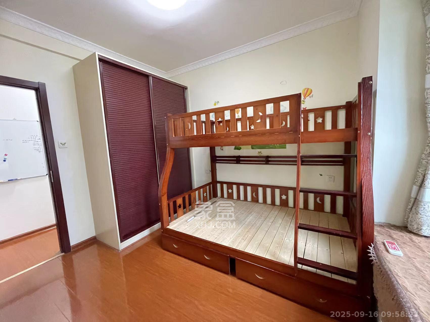 华城广场  2室2厅1卫    3000.0元/月室内图