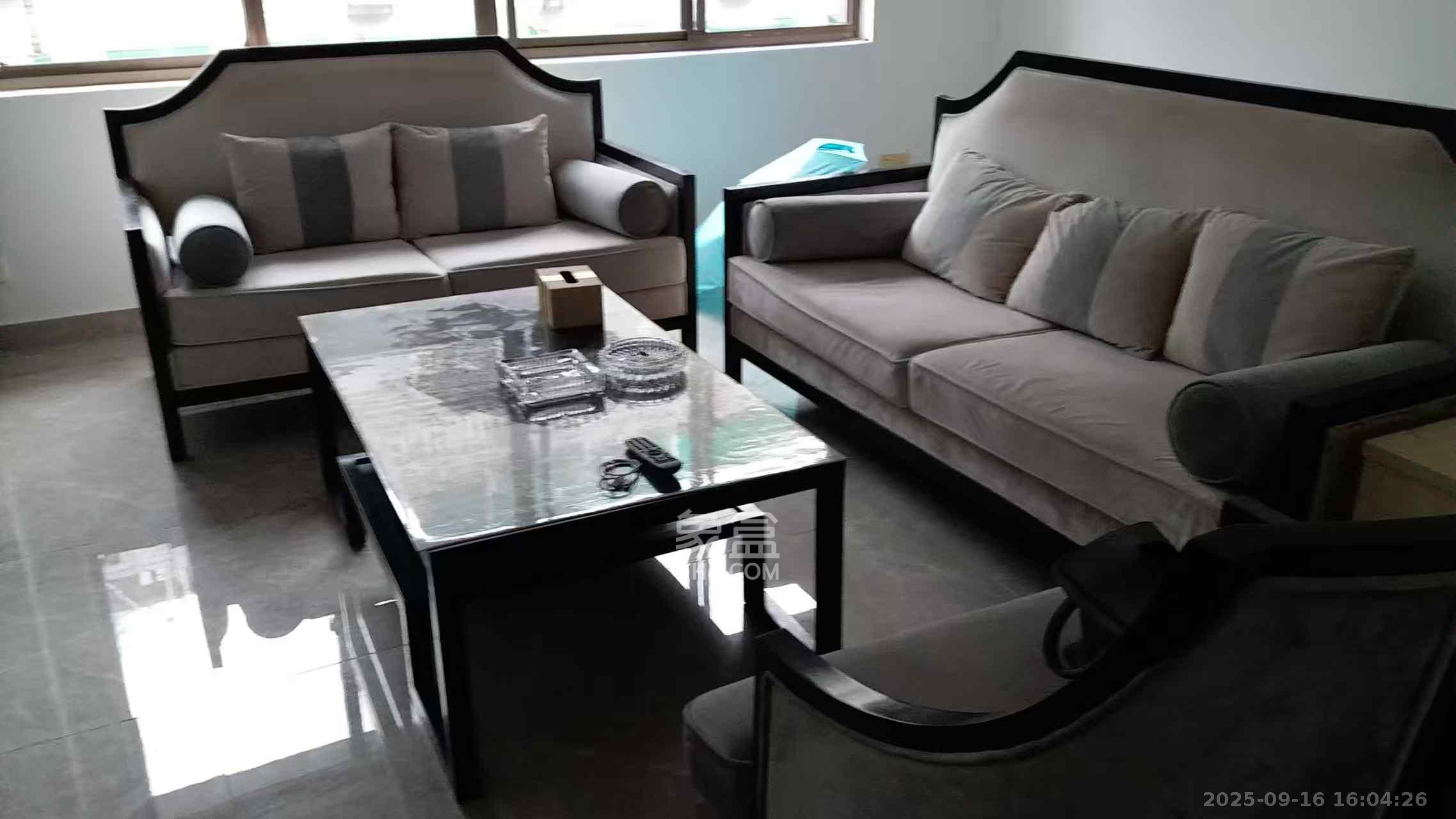 金湘北苑 3室2厅1卫 2000.0元/月 金湘北苑 3室2厅1卫 2000.0元/月室内图