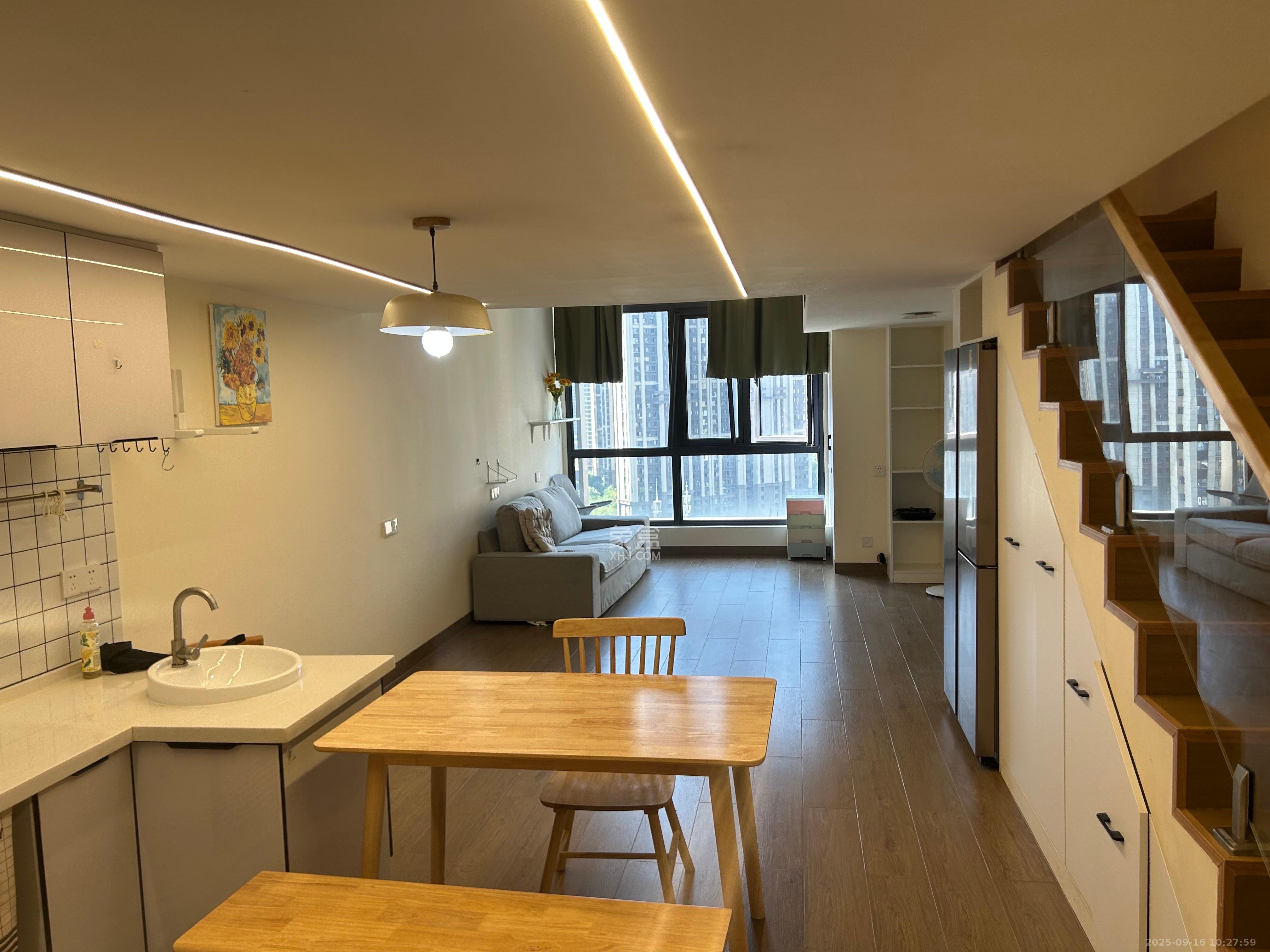 中国铁建梅溪青秀三期 2室1厅1卫 2000.0元/月 中国铁建梅溪青秀三期 2室1厅1卫 2000.0元/月室内图