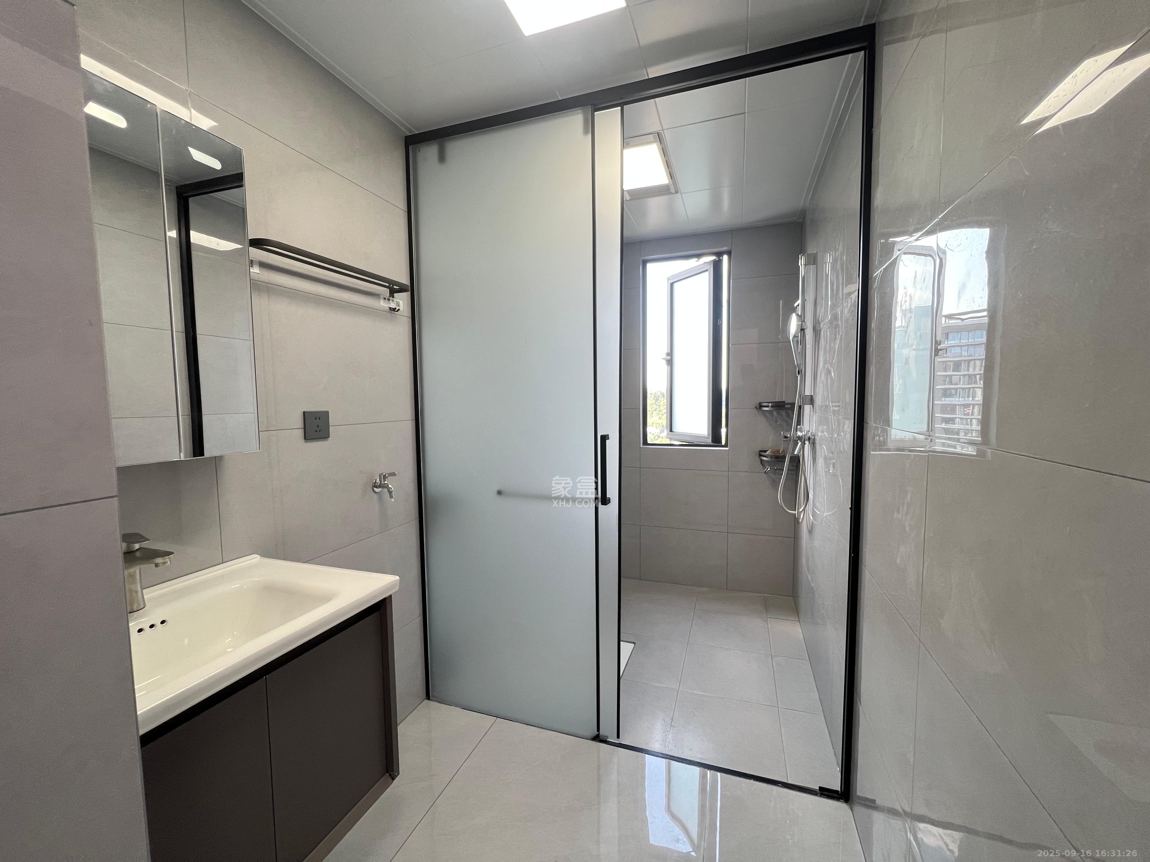 谷山景苑  2室2厅1卫    1400.0元/月室内图