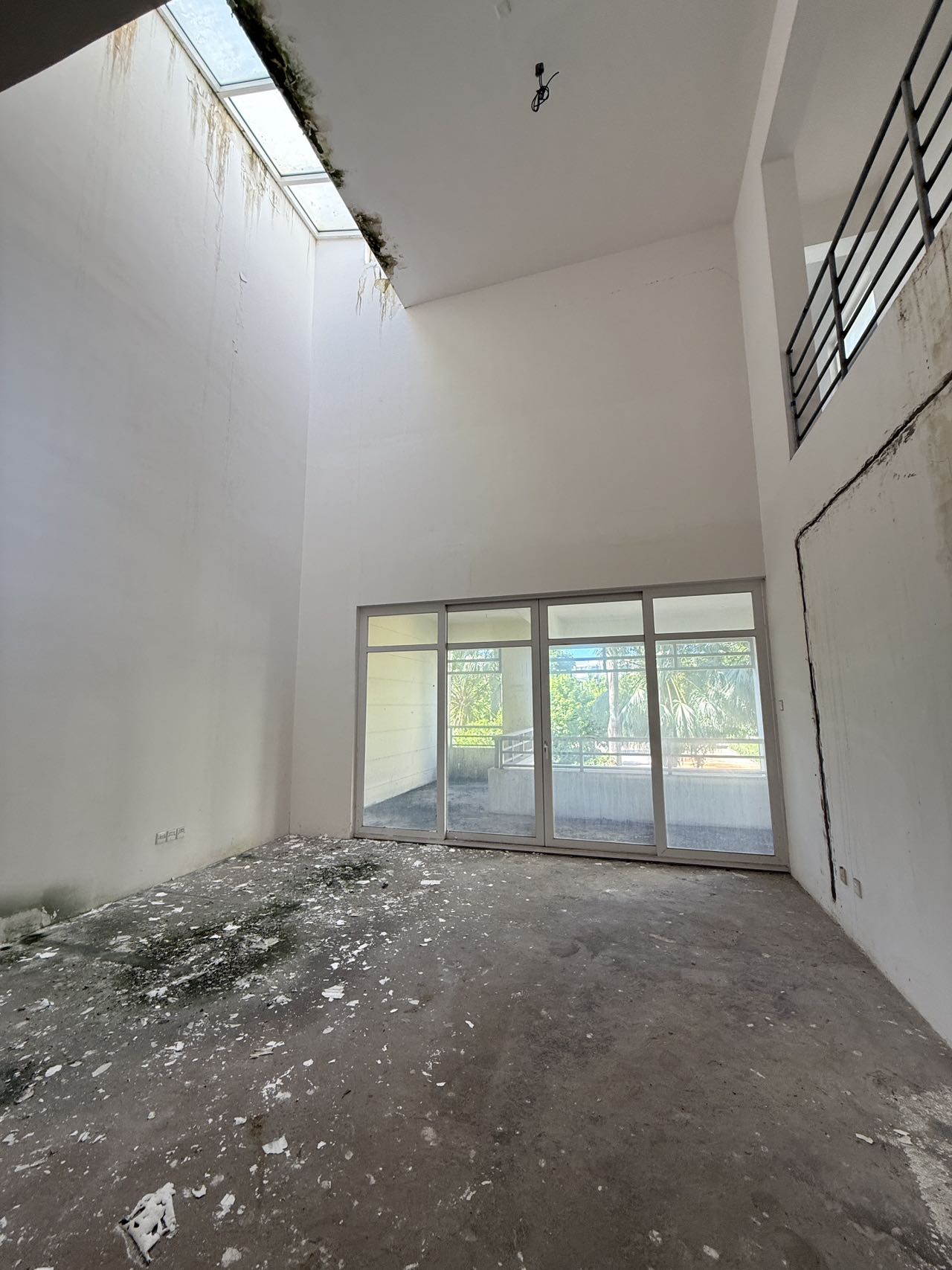 阳光经典 6室2厅5卫 100.0元/月 阳光经典 6室2厅5卫 100.0元/月室内图