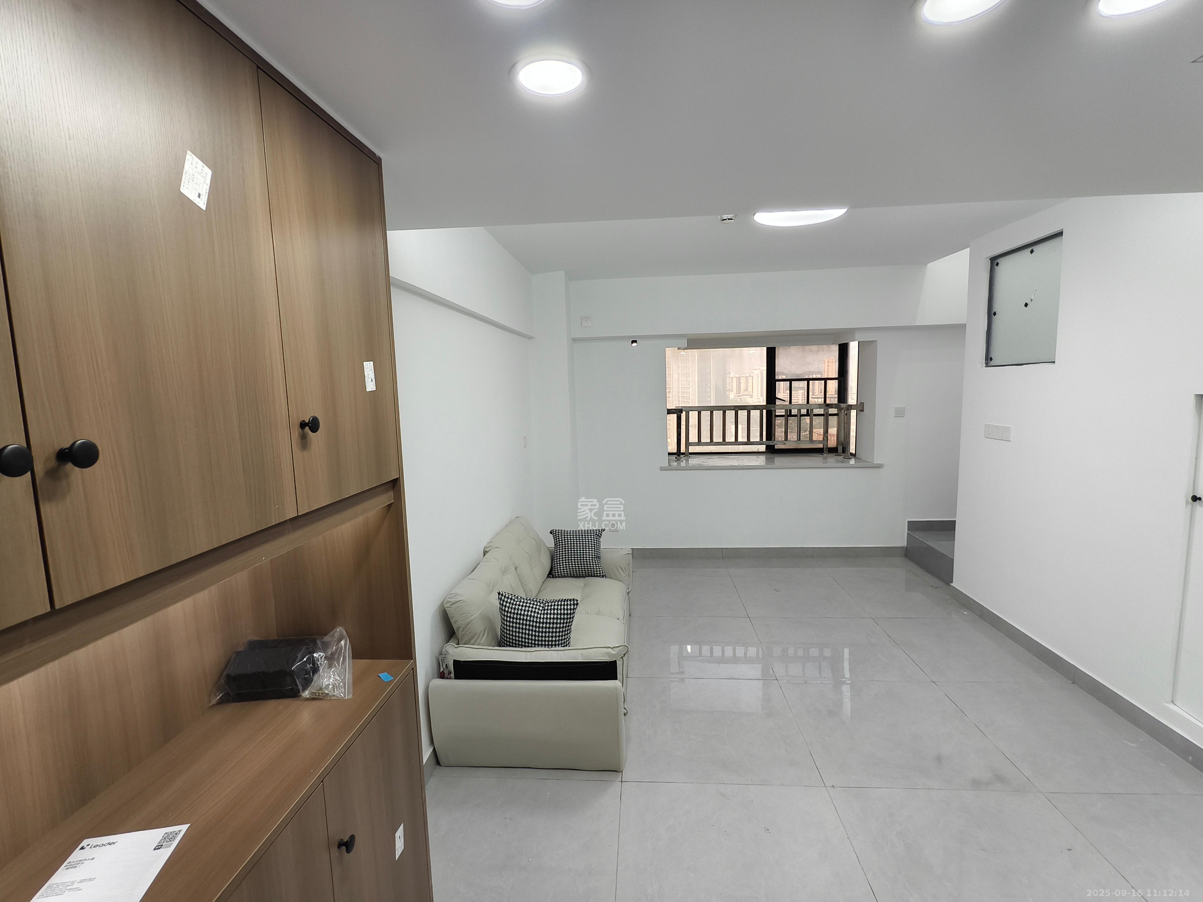 城市快线（新建大厦）  1室0厅1卫   1800.00元/月