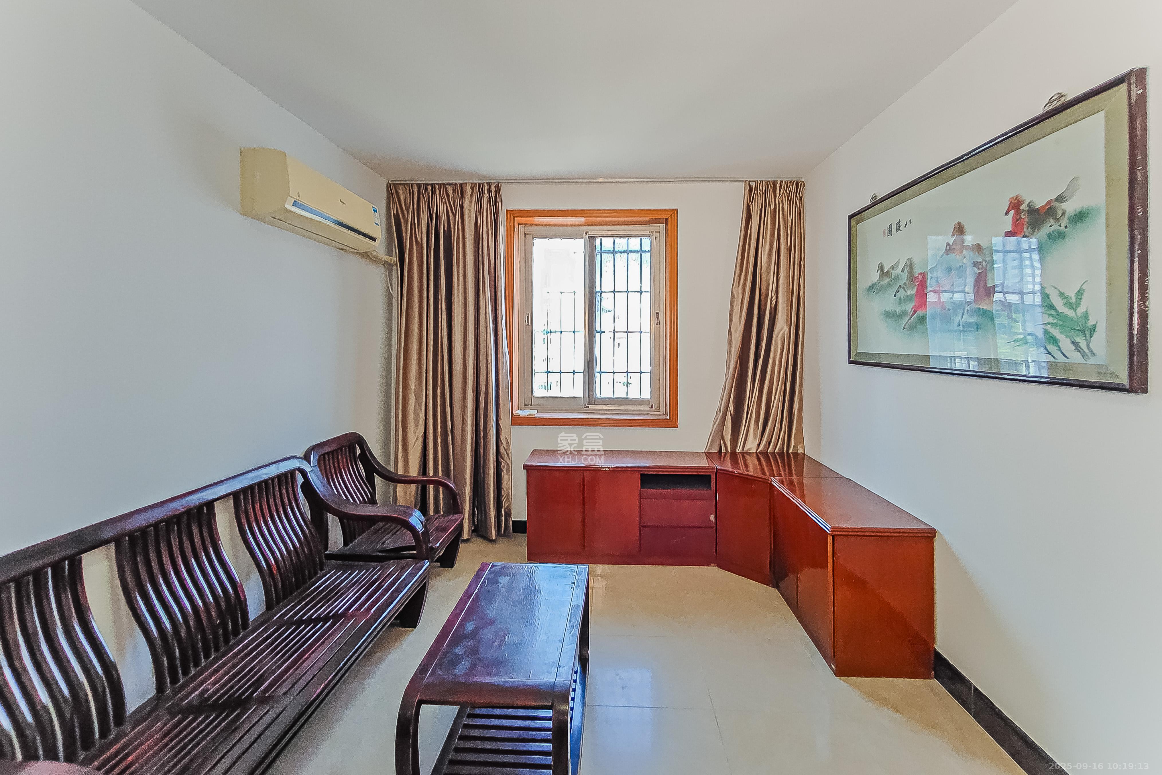 祝威岗散盘 2室2厅1卫 48.0万 祝威岗散盘 2室2厅1卫 48.0万客厅