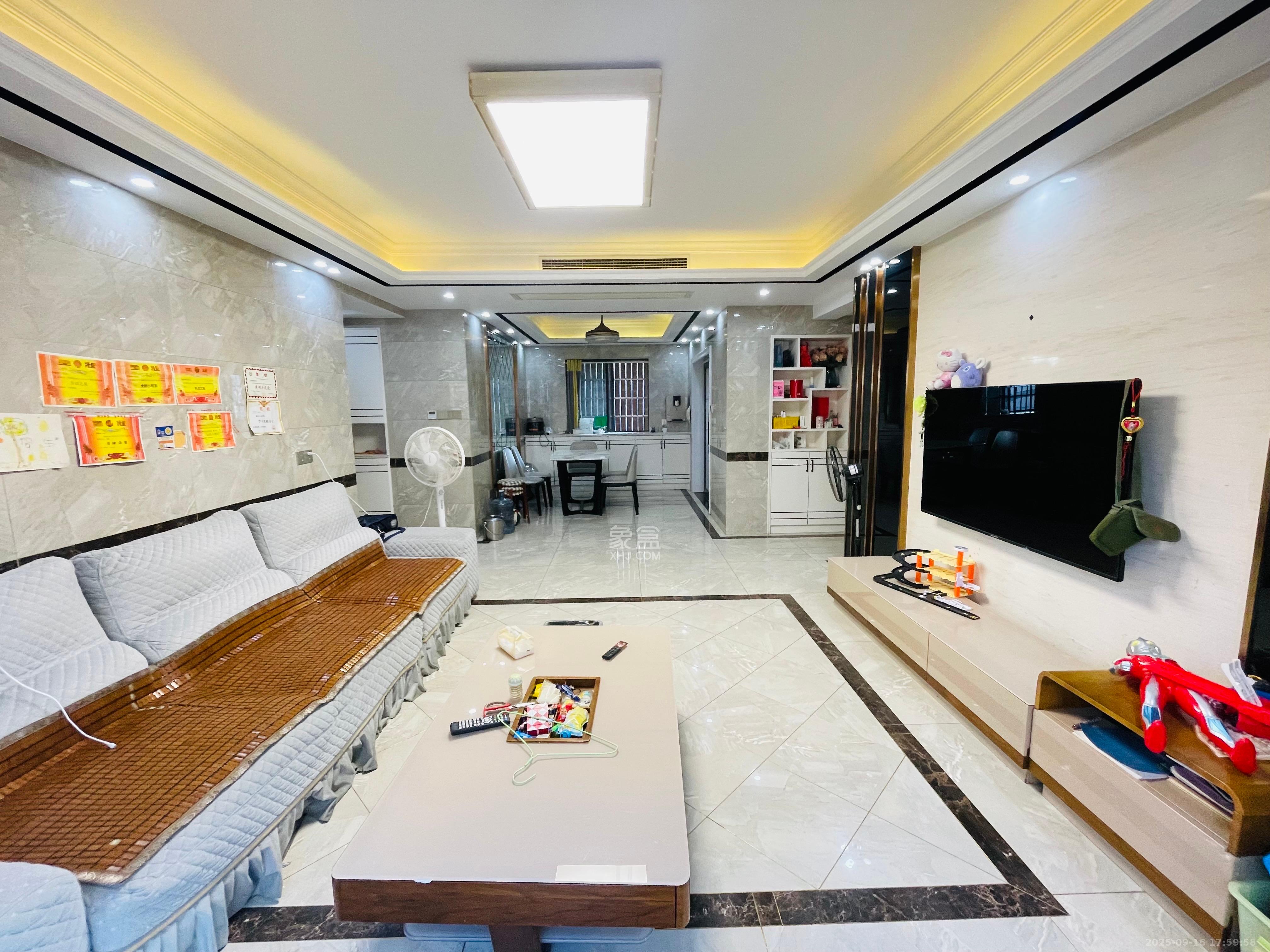 金南家园一期 4室2厅2卫 3000.0元/月 金南家园一期 4室2厅2卫 3000.0元/月室内图