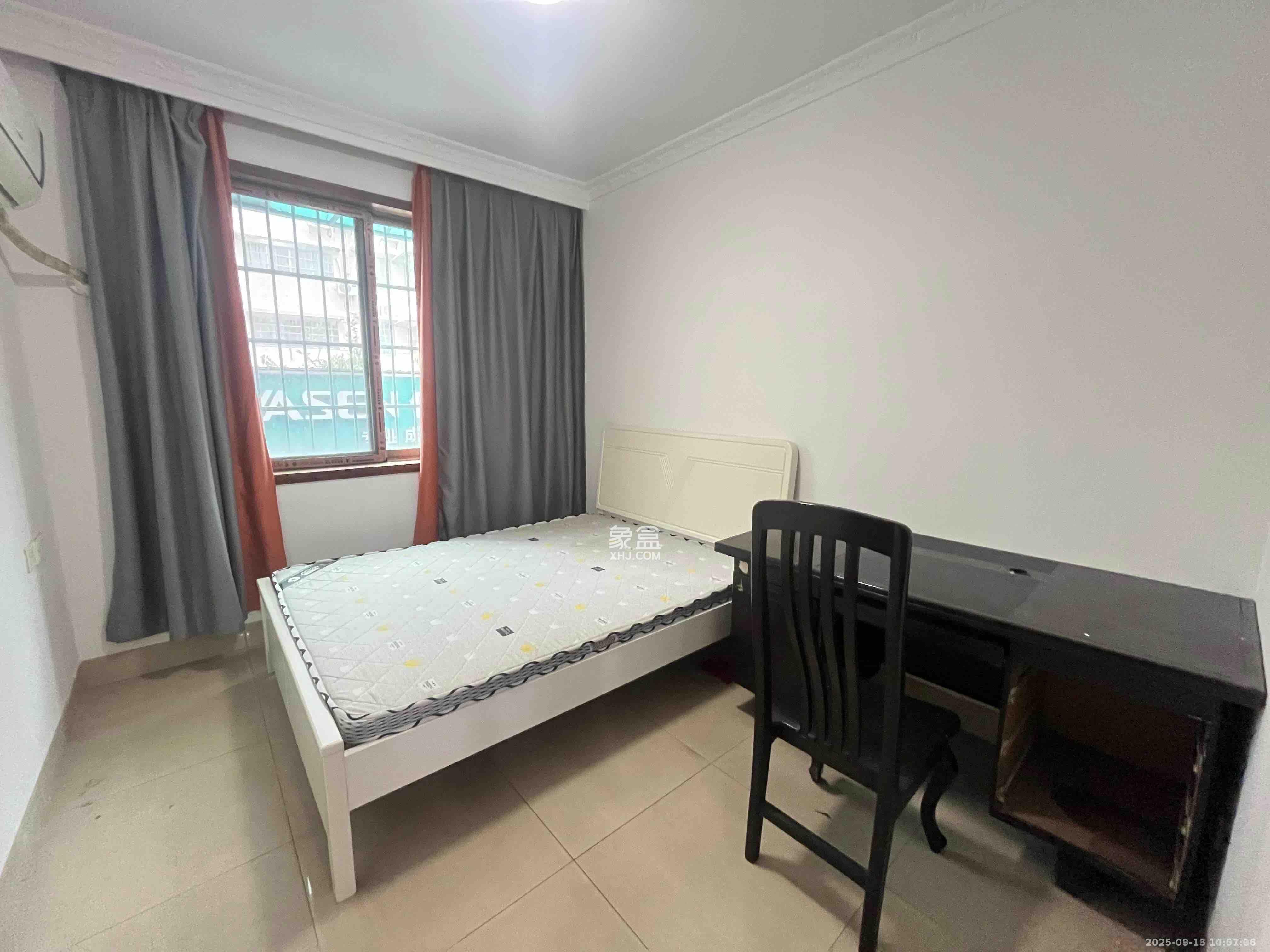 金盛园  4室2厅2卫    2100.0元/月室内图