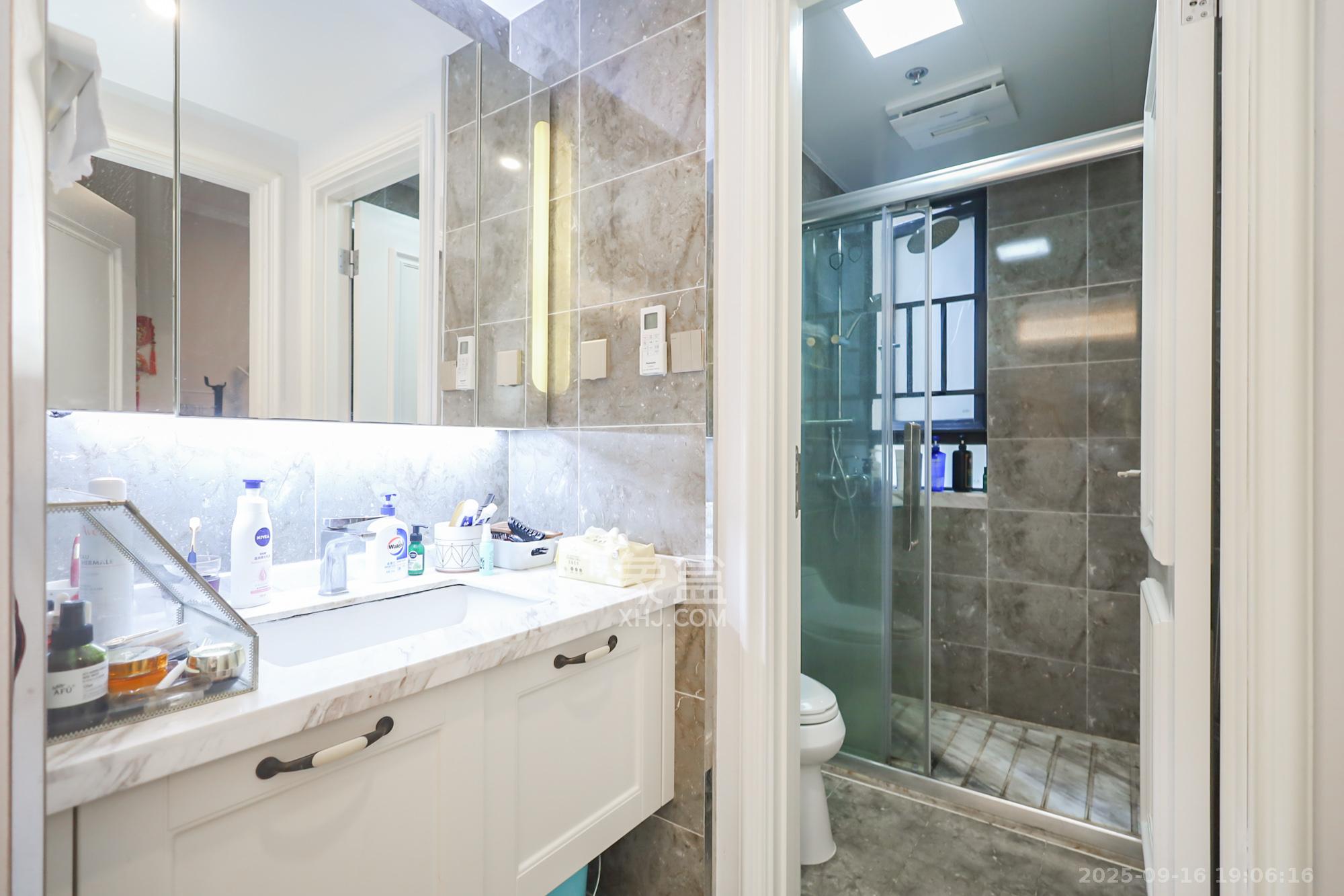 万科里金域国际 3室2厅2卫 228.0万 万科里金域国际 3室2厅2卫 228.0万卫生间