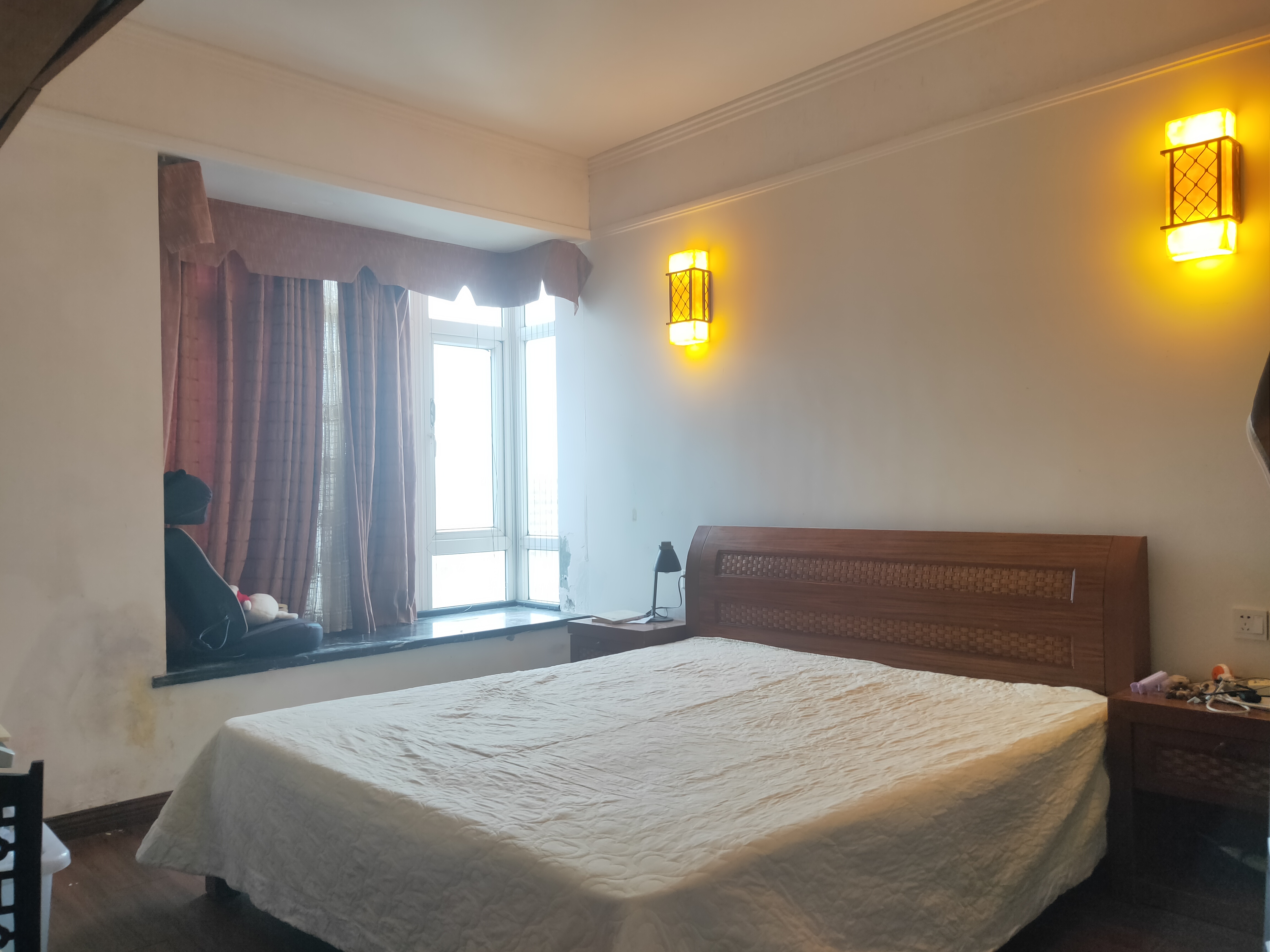 城市精英 3室2厅2卫 3300.0元/月 城市精英 3室2厅2卫 3300.0元/月室内图