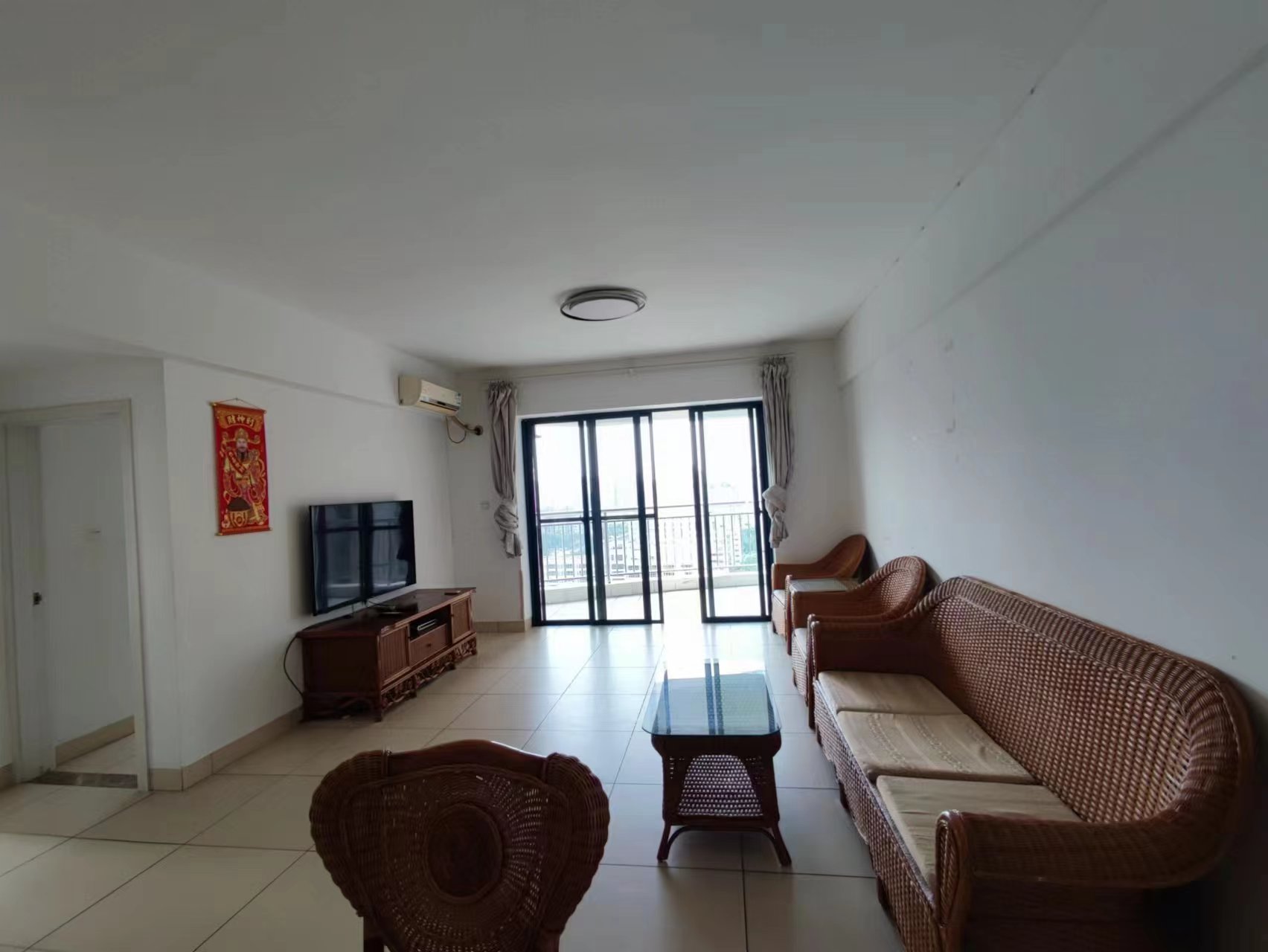 滨海贵族 2室2厅1卫 2600.0元/月 滨海贵族 2室2厅1卫 2600.0元/月室内图