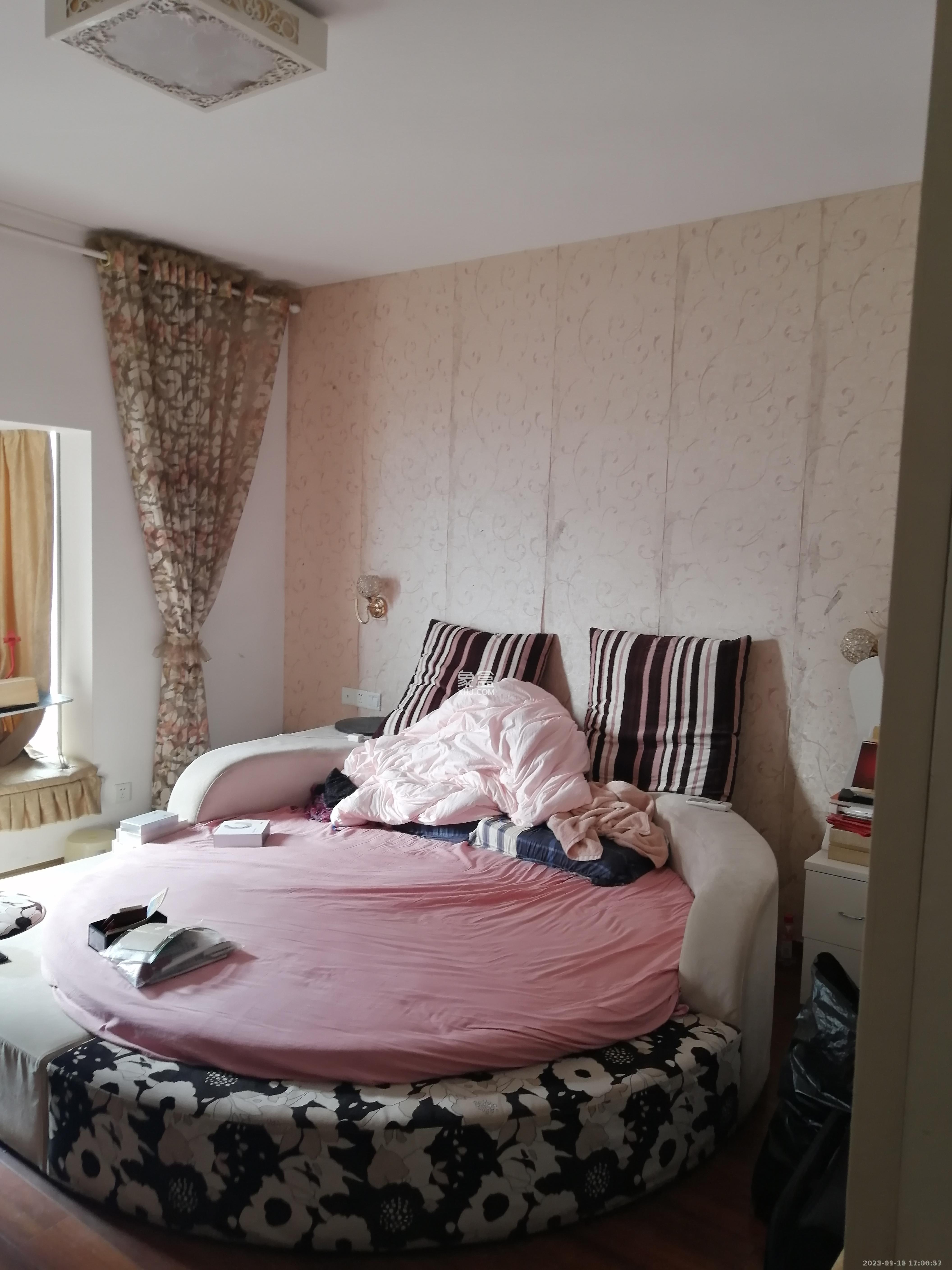 旭辉藏郡（藏郡、旭湘华府)  4室2厅1卫    3500.0元/月室内图