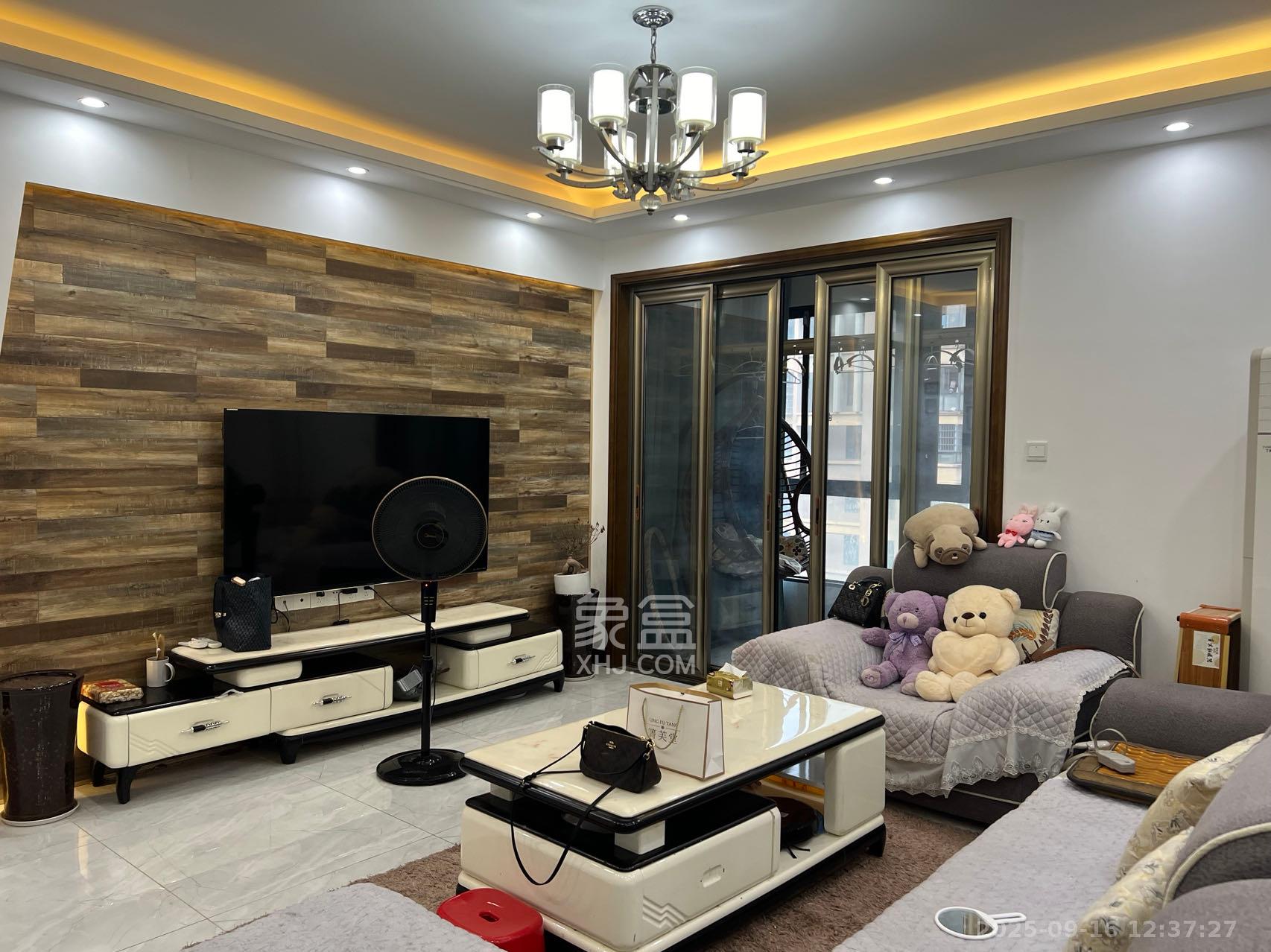 勤诚达新界  4室2厅12卫    2500.0元/月室内图