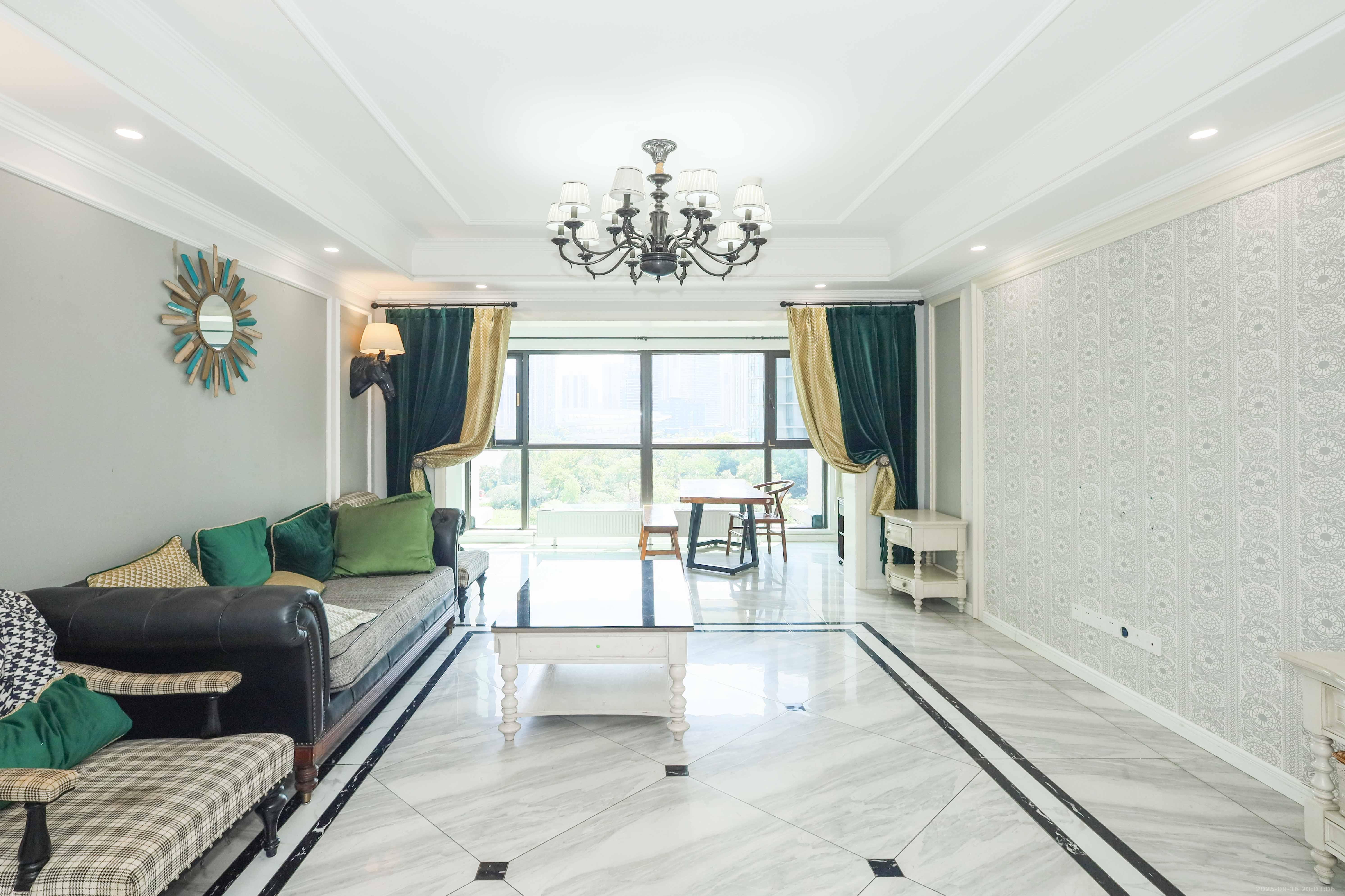 晟通牡丹舸 3室1厅2卫 258.0万 晟通牡丹舸 3室1厅2卫 258.0万客厅