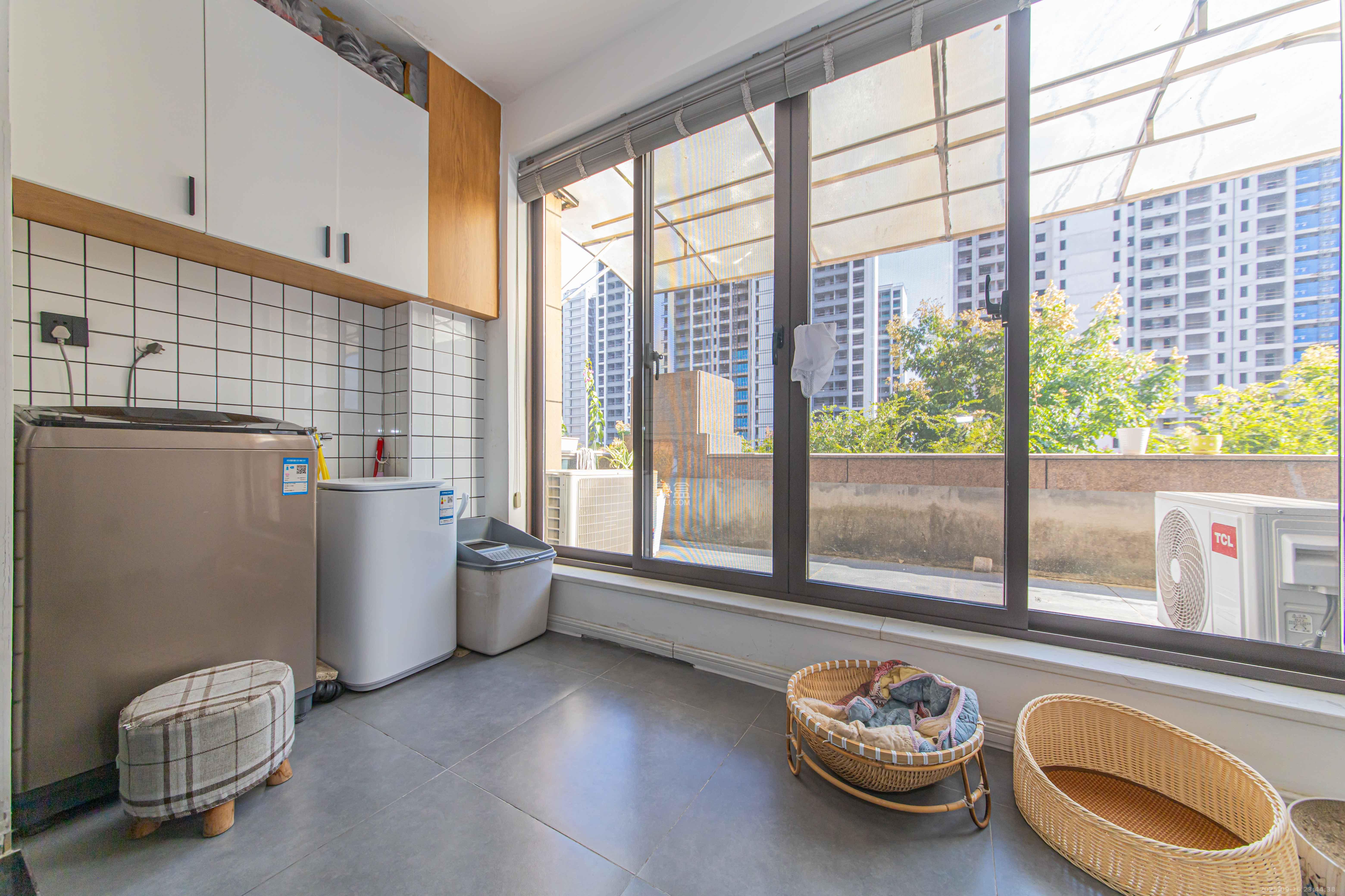 鑫远悦城(鑫远悦时代) 3室2厅1卫 85.0万 鑫远悦城(鑫远悦时代) 3室2厅1卫 85.0万阳台