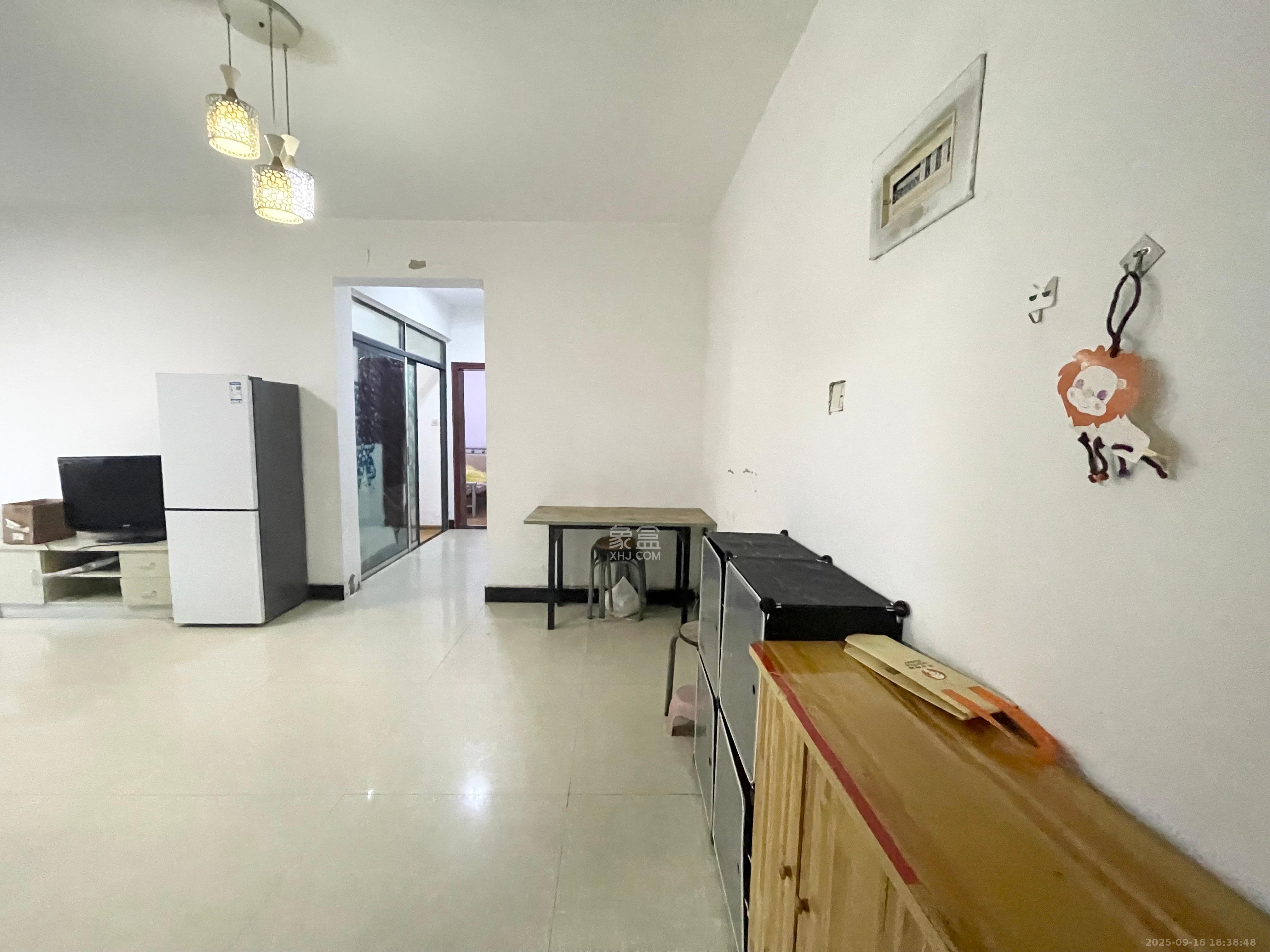 中信文化广场（中信新城二期）  3室1厅1卫    1500.0元/月室内图