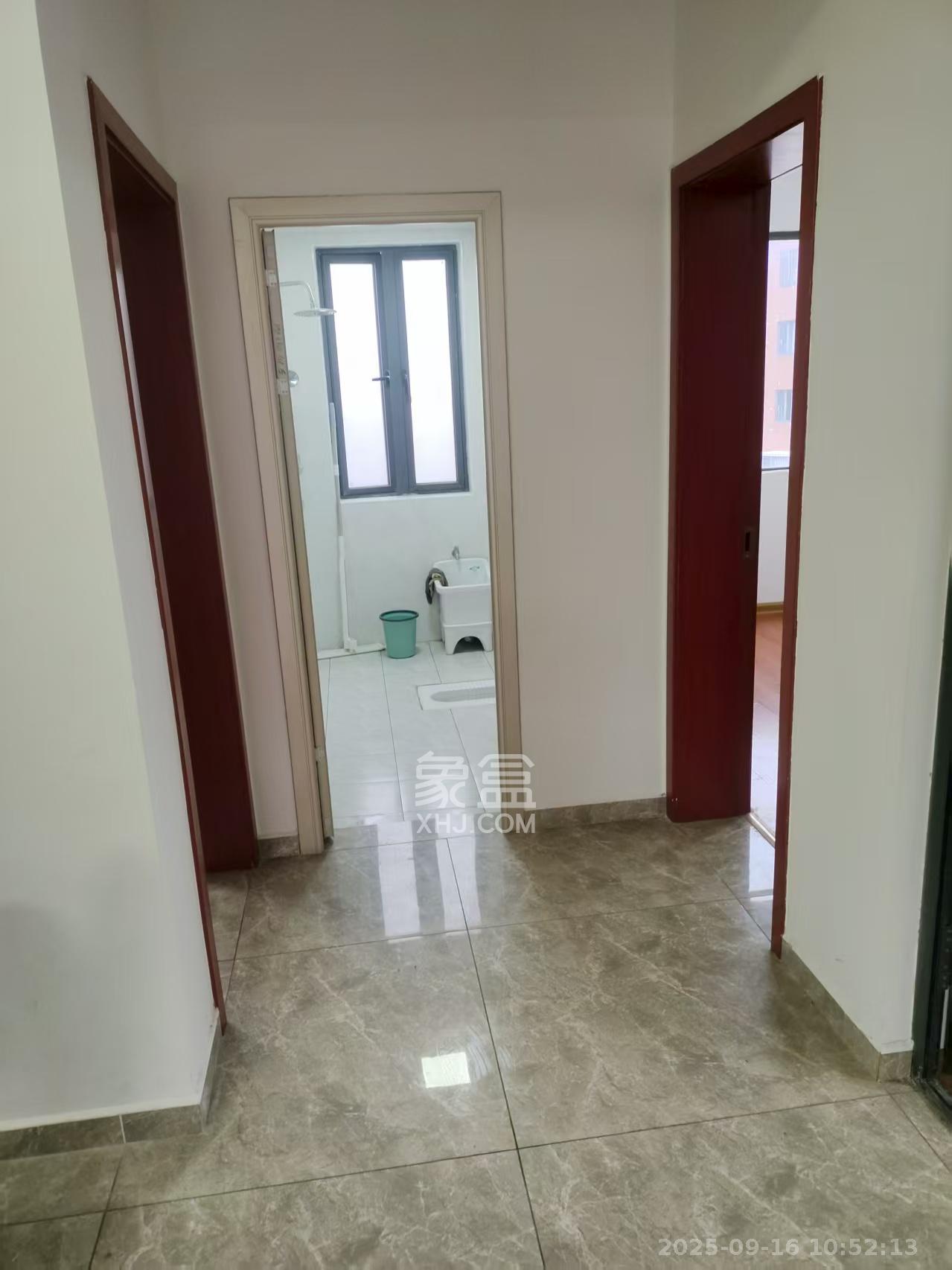 半山壹号 3室2厅2卫 3200.0元/月 半山壹号 3室2厅2卫 3200.0元/月室内图