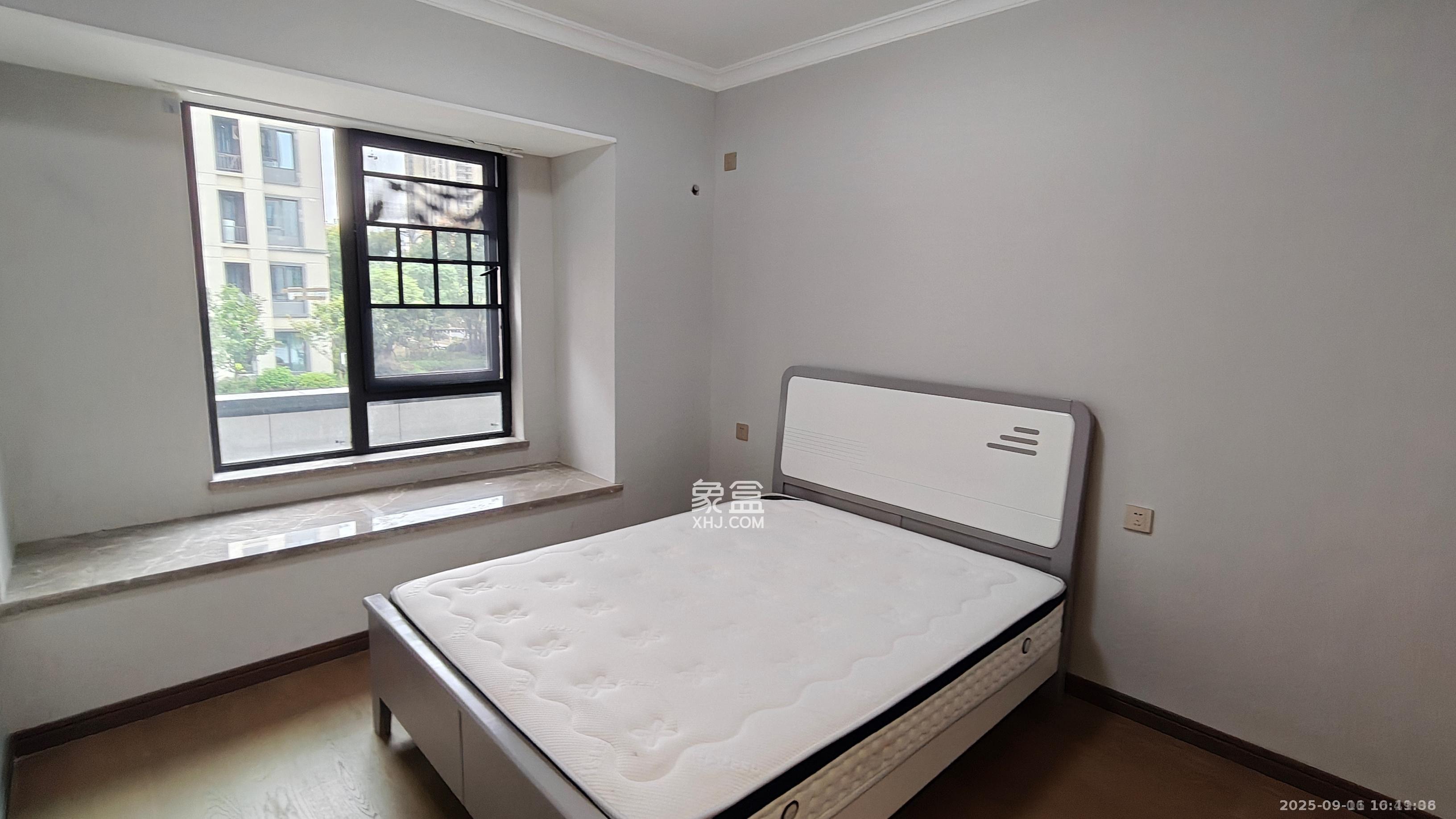 梦想麓隐天境  4室2厅2卫    3300.0元/月室内图