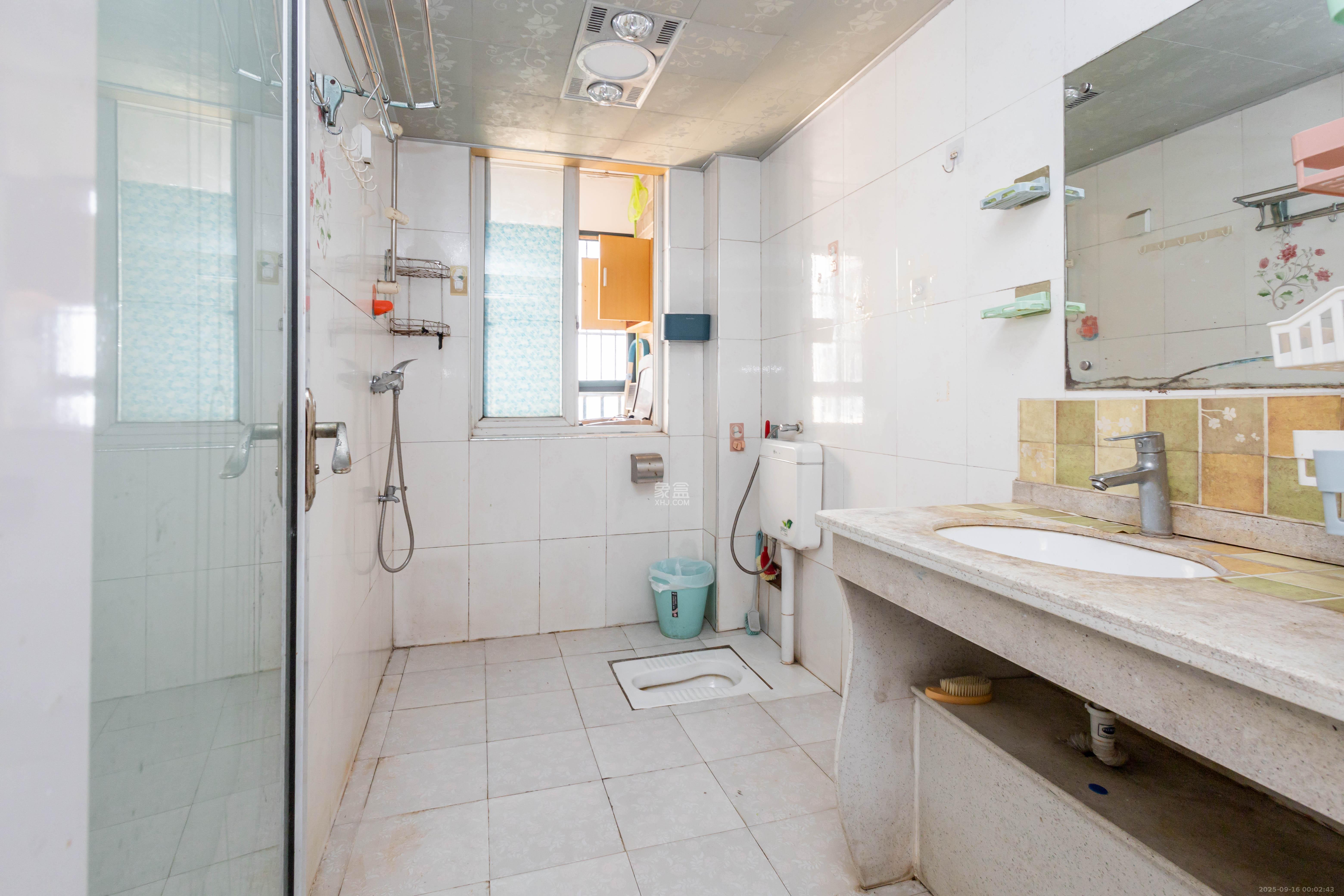 博雅湘水湾 3室2厅2卫 58.0万 博雅湘水湾 3室2厅2卫 58.0万卫生间