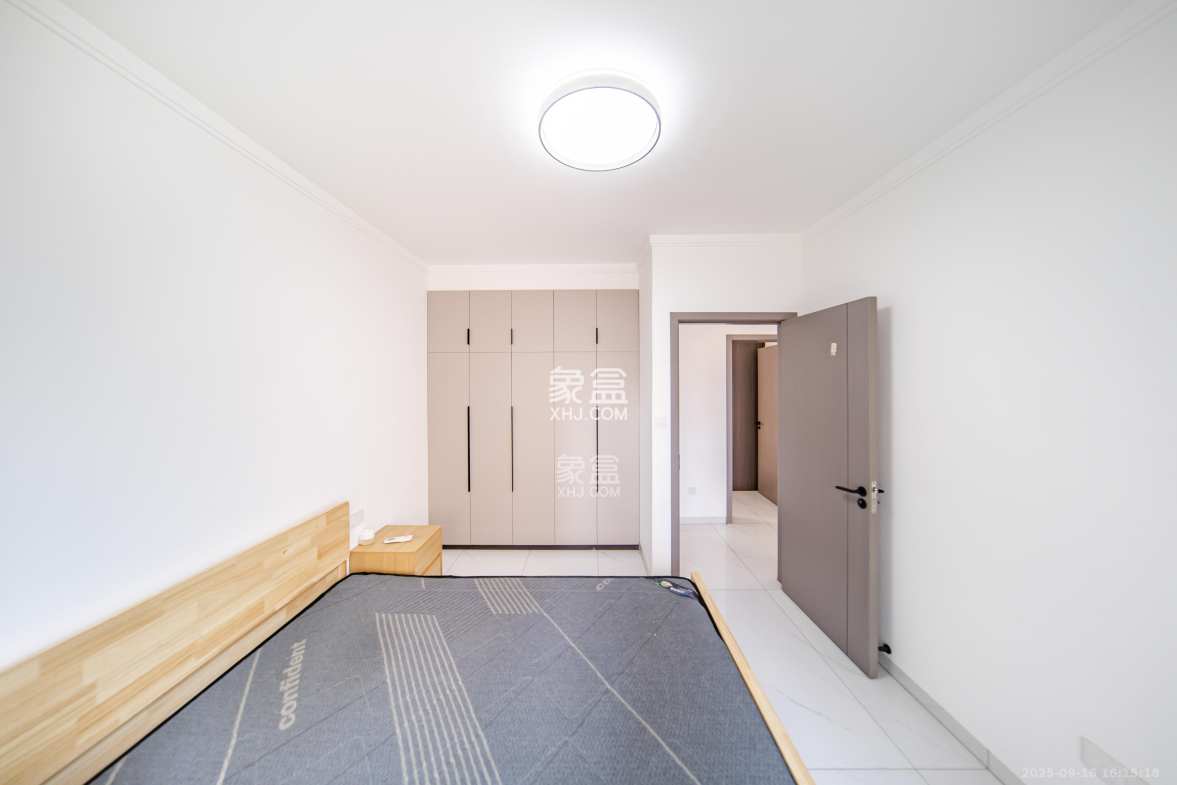 兰亭湾畔 3室2厅1卫 109.0万 兰亭湾畔 3室2厅1卫 109.0万卧室