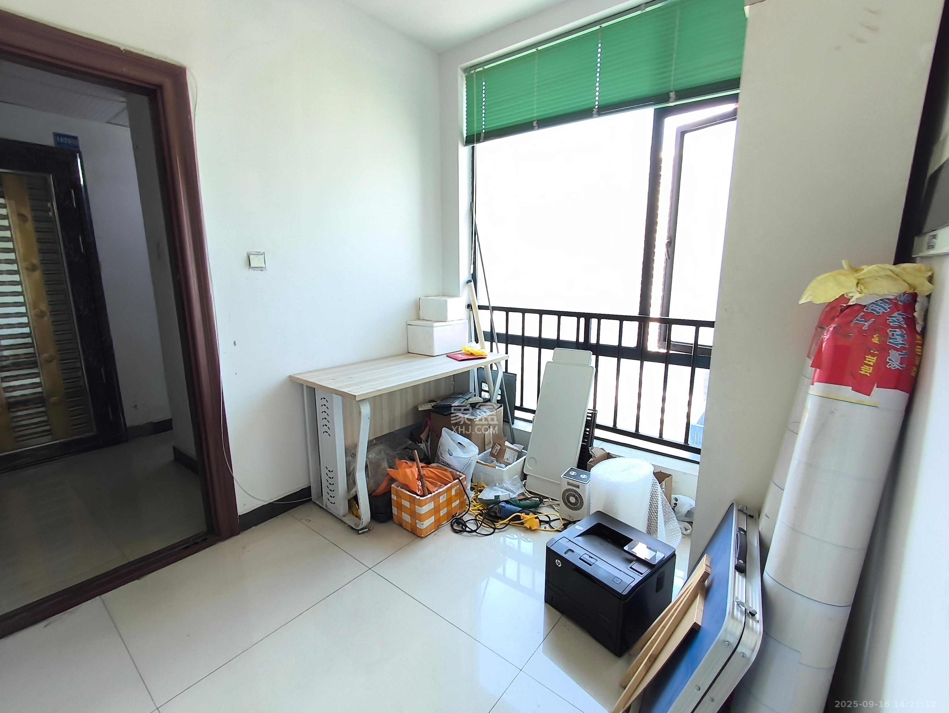 融圣国际 3室2厅2卫 3600.0元/月 融圣国际 3室2厅2卫 3600.0元/月室内图