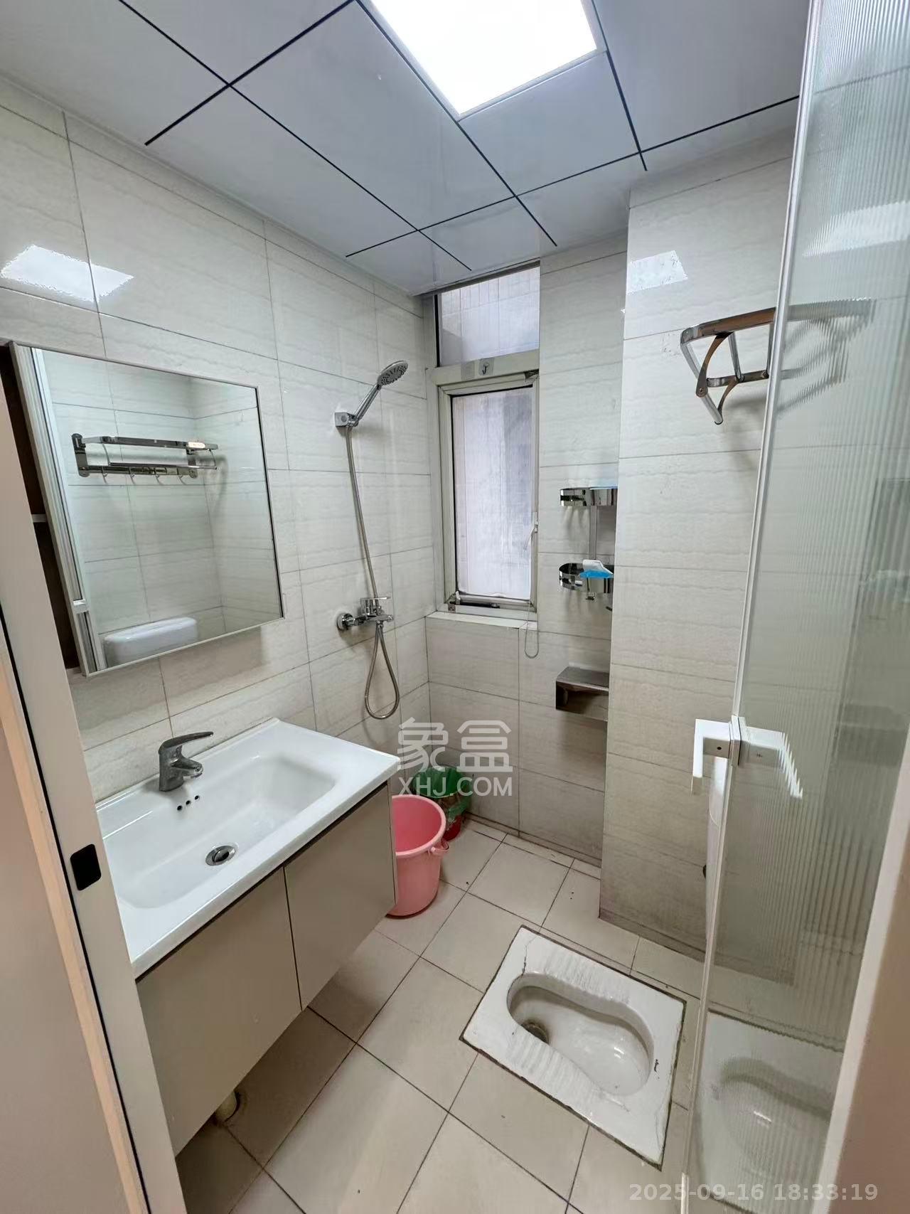 三王丽都  2室1厅1卫    3400.0元/月室内图