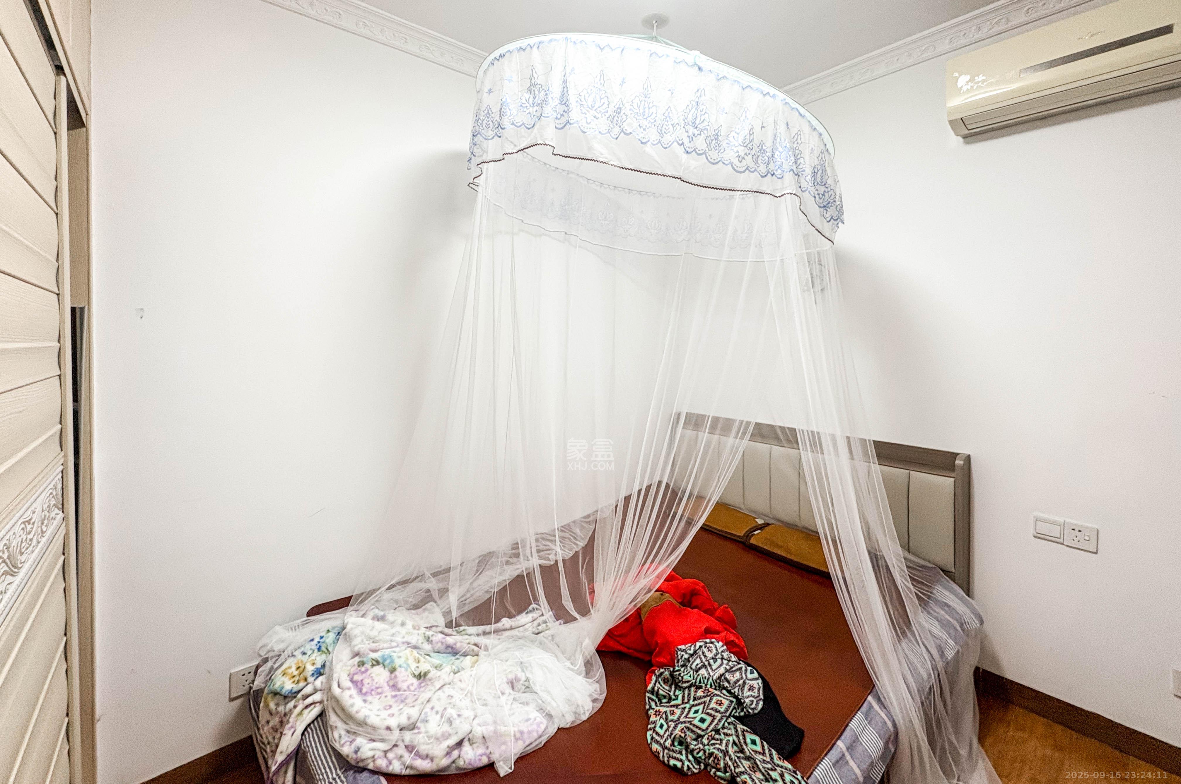 中海梅溪湖壹号  3室2厅1卫    108.0万其他