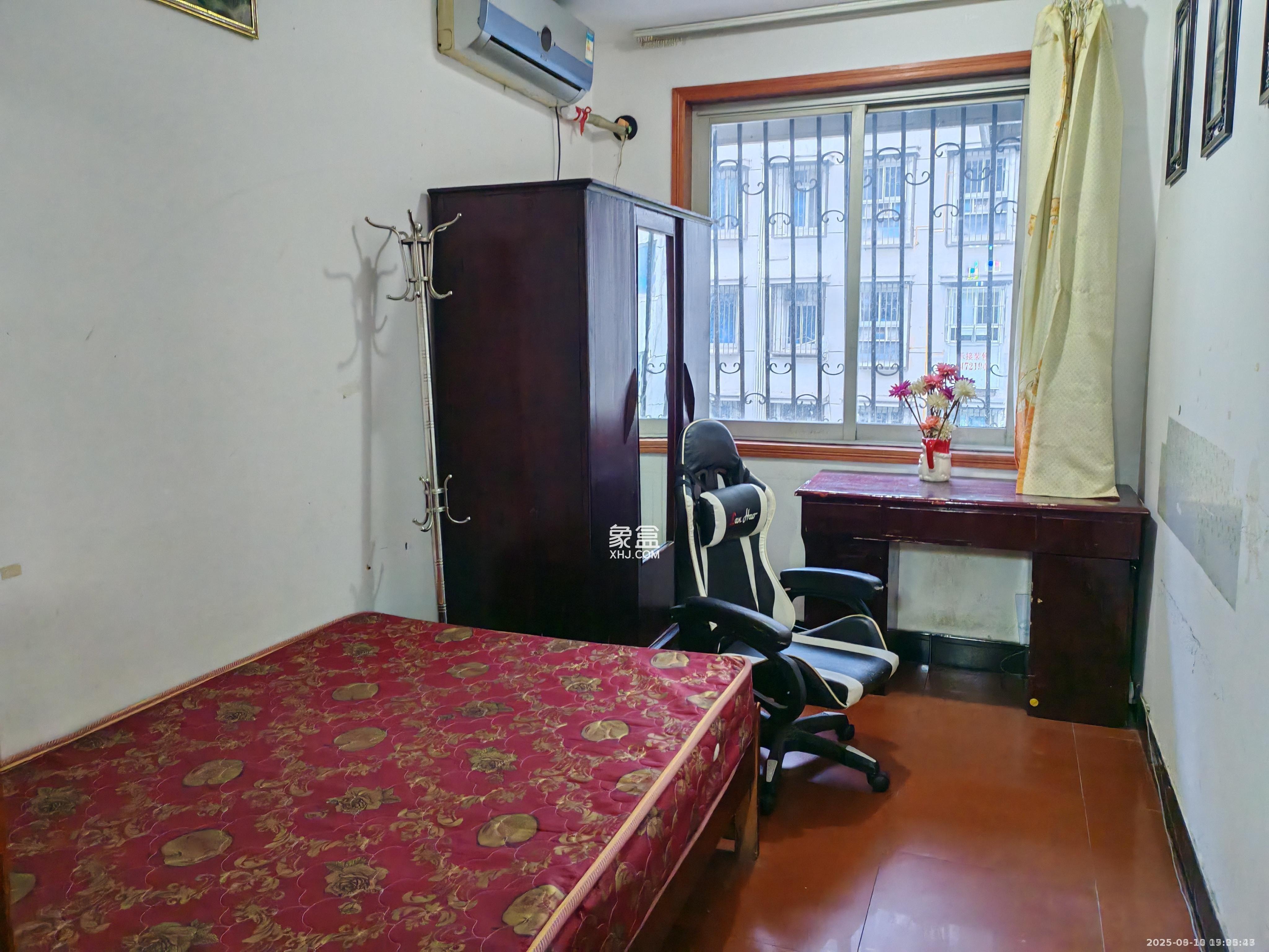 芙蓉区教师村 3室2厅1卫 1800.0元/月 芙蓉区教师村 3室2厅1卫 1800.0元/月室内图