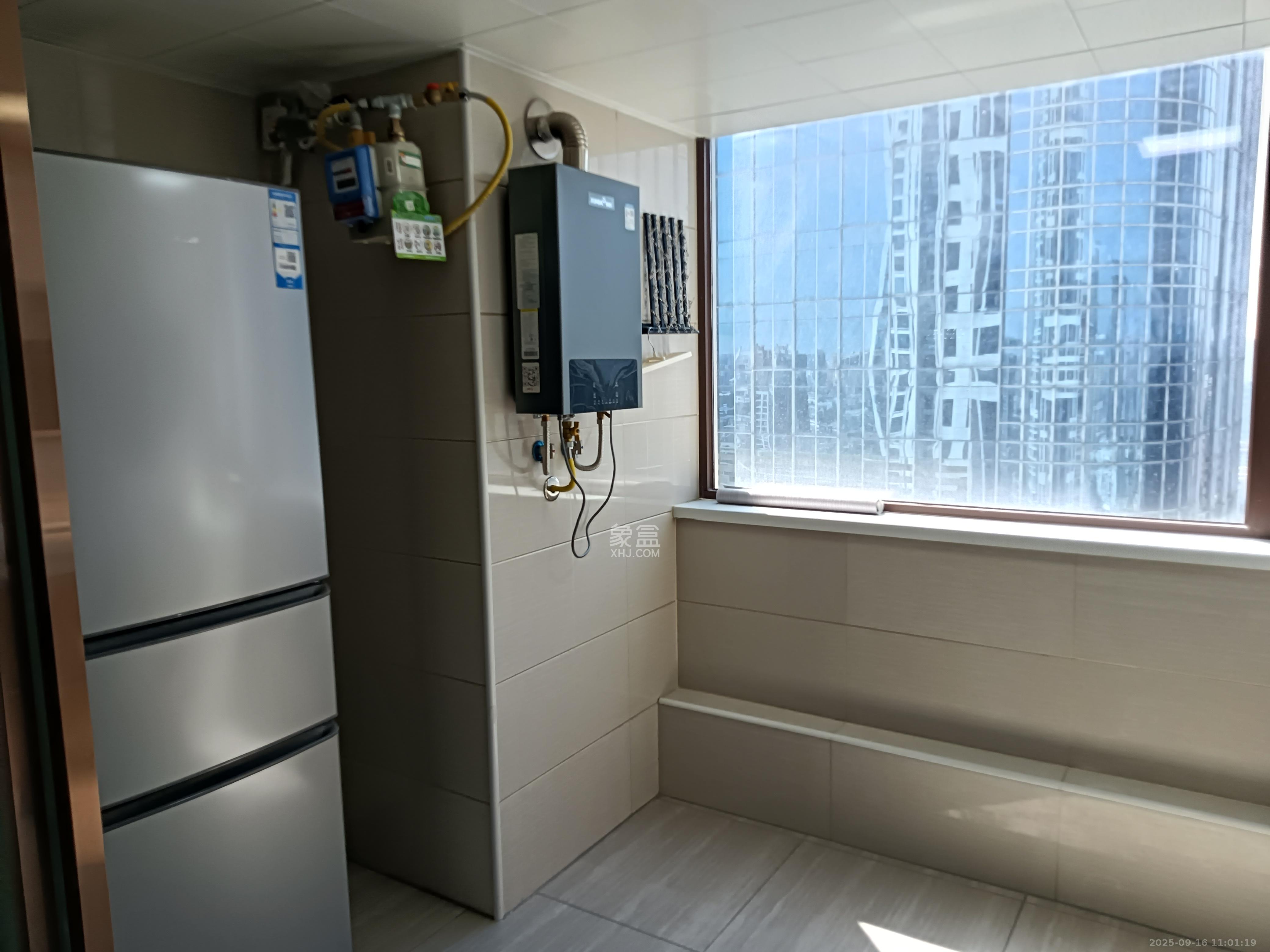 富兴时代御城  2室1厅1卫    3000.0元/月室内图