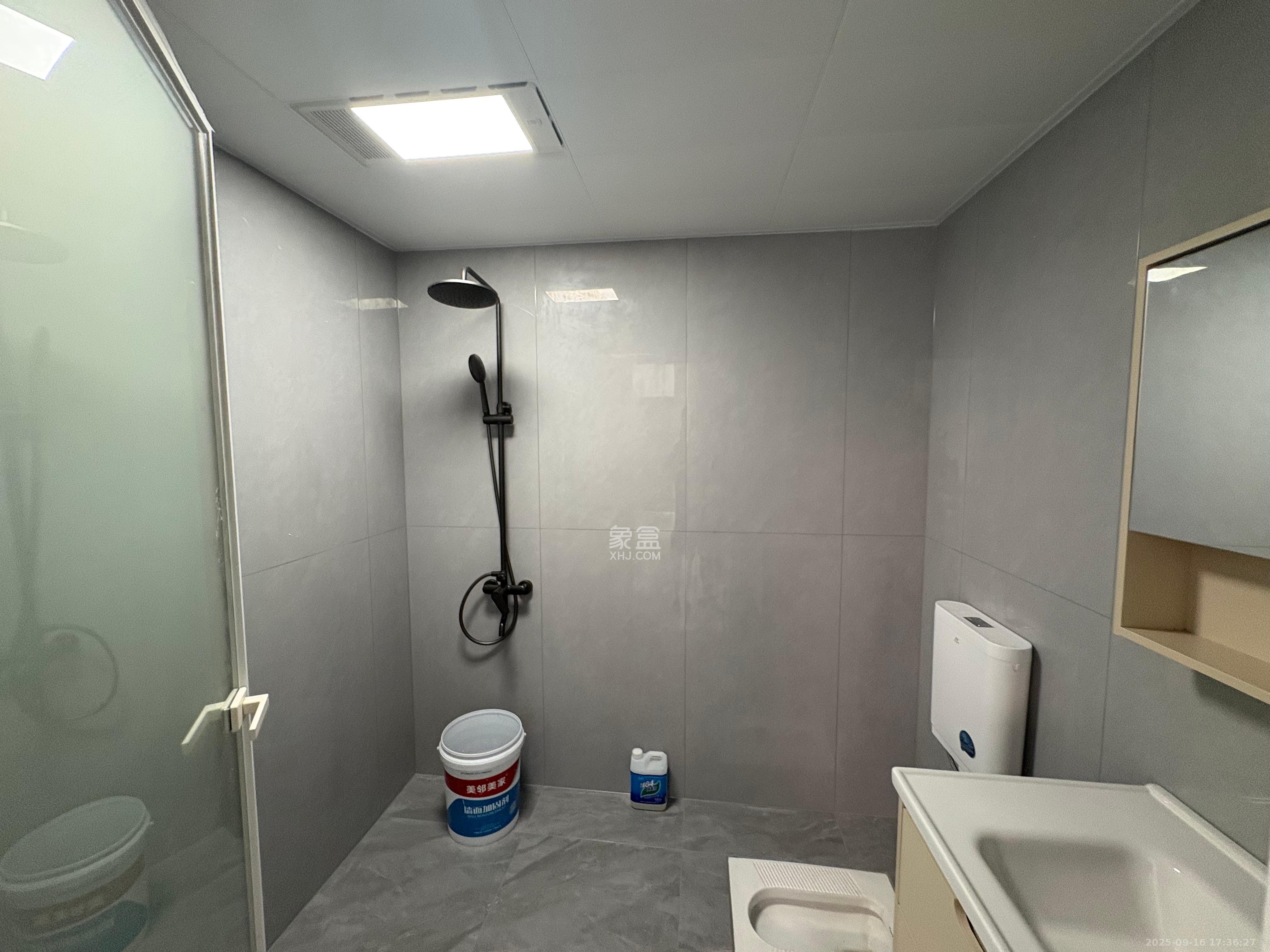 阳光100二期 3室2厅1卫 3000.0元/月 阳光100二期 3室2厅1卫 3000.0元/月室内图