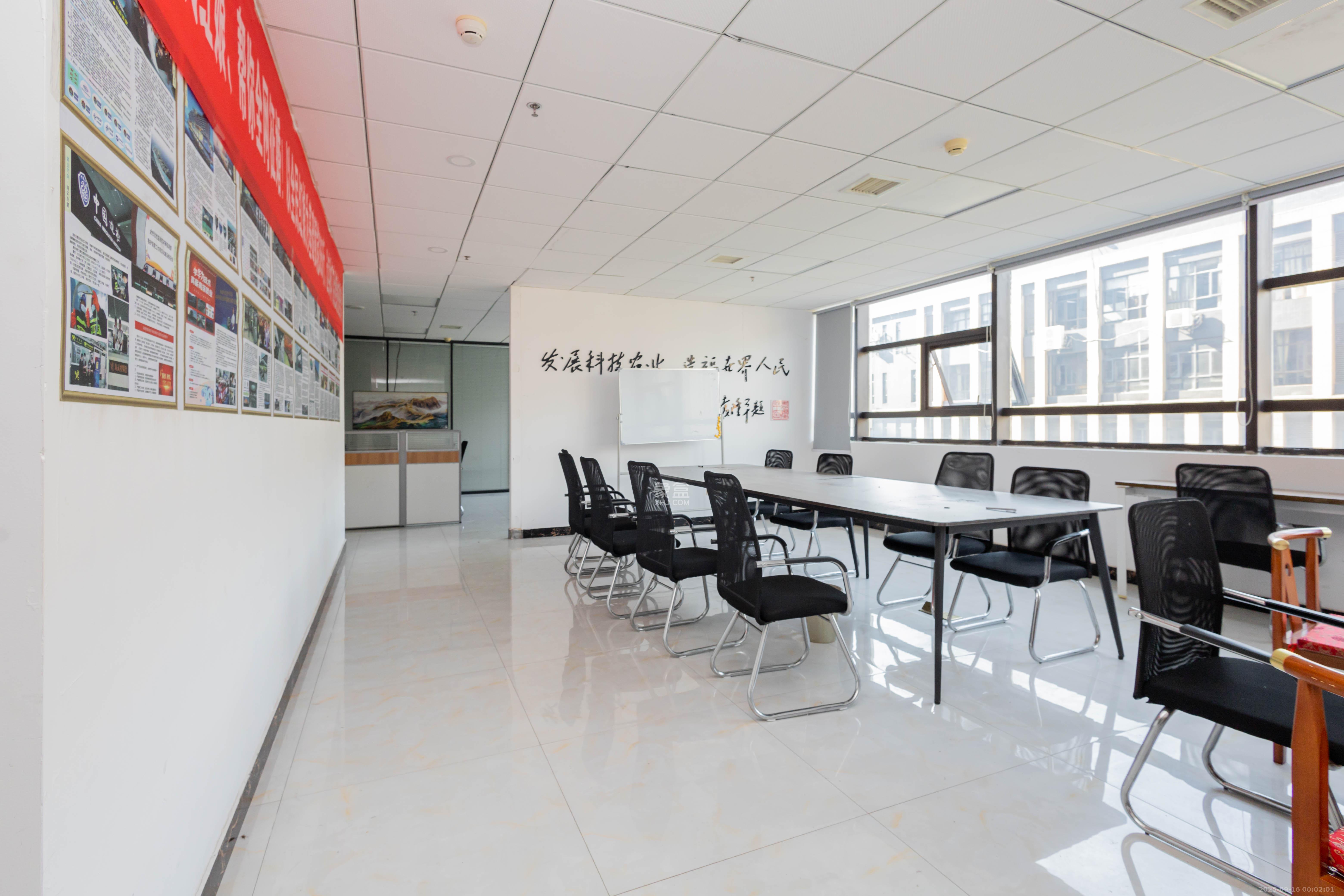 中部智谷产业园  1室1厅1卫    121.8万客厅