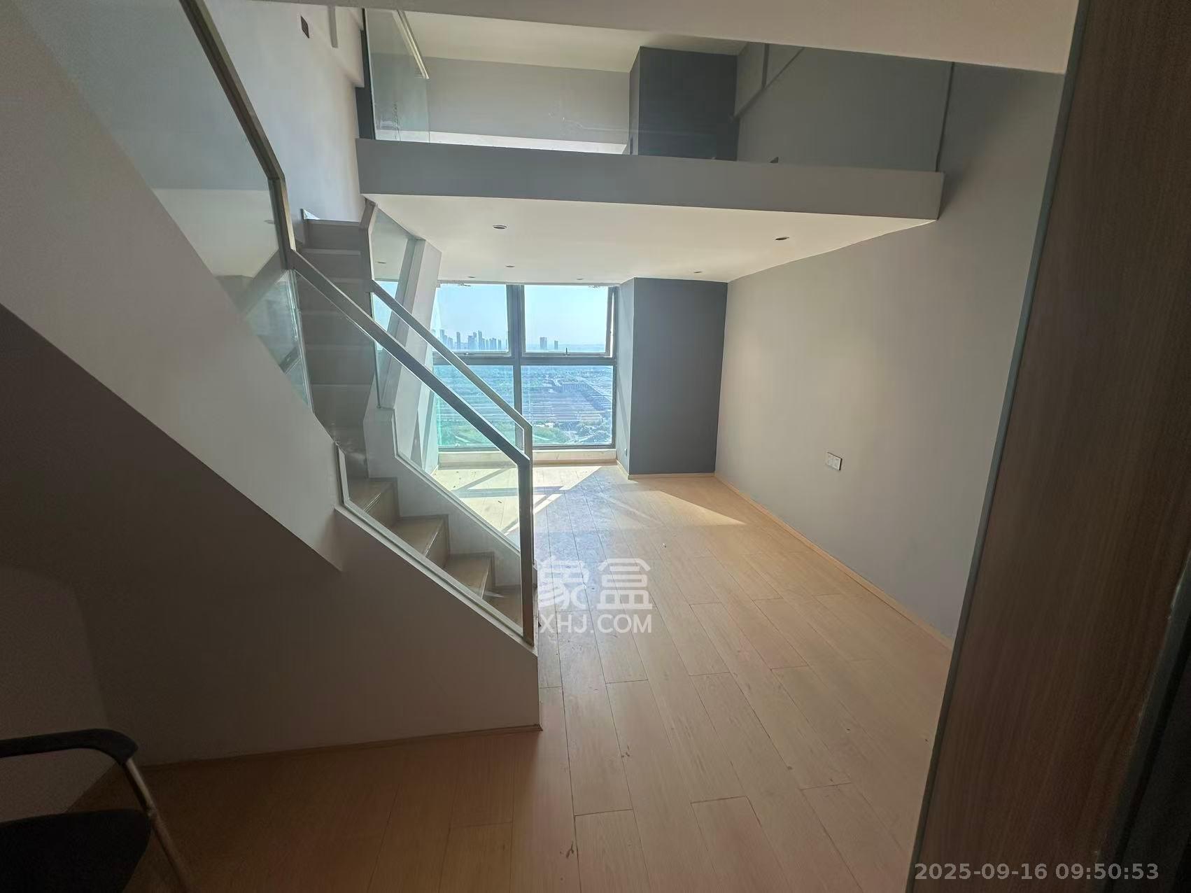 绿地商务广场 1室1厅1卫 2000.0元/月 绿地商务广场 1室1厅1卫 2000.0元/月室内图