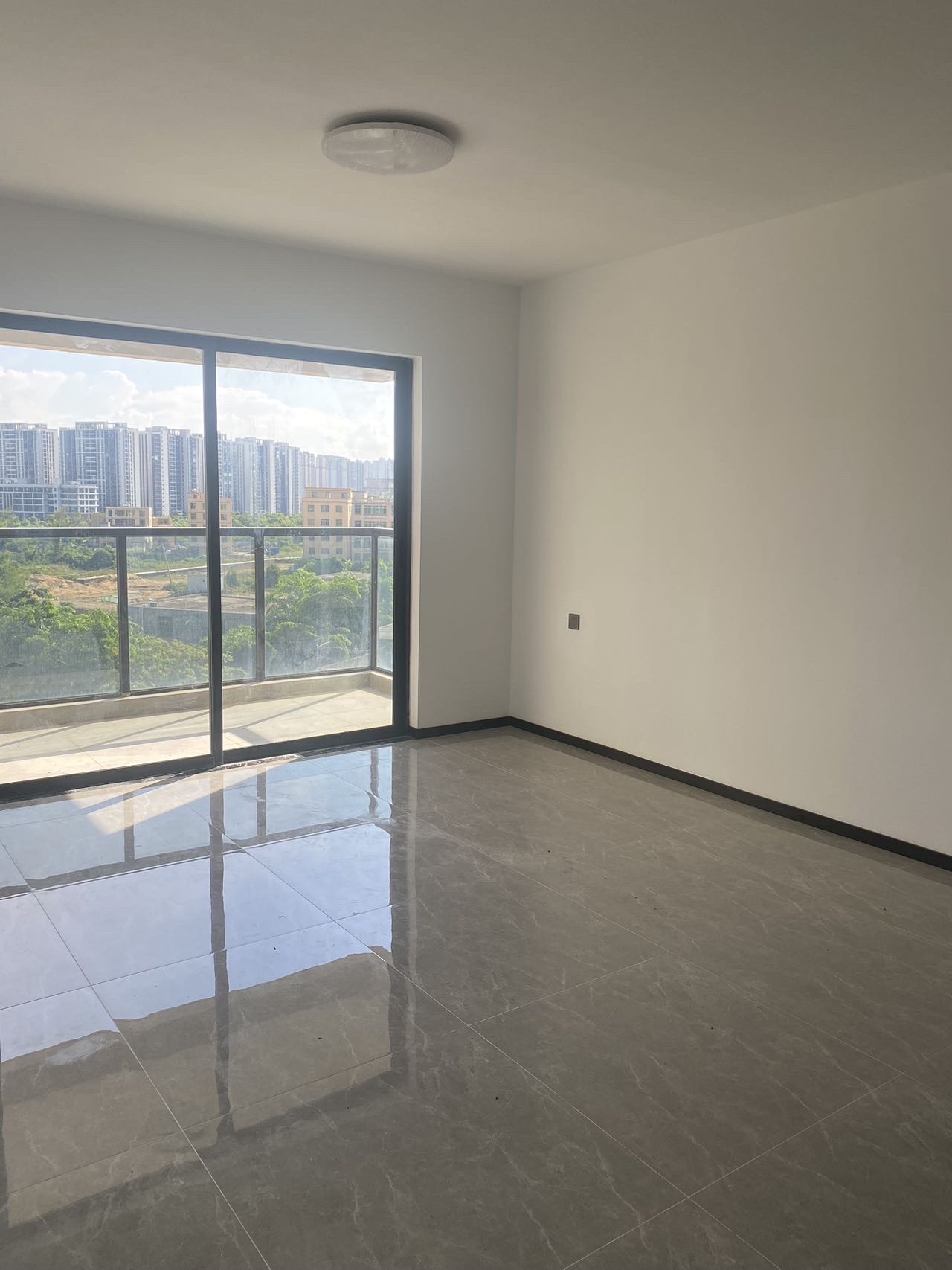 瑞和园 4室2厅2卫 1800.0元/月 瑞和园 4室2厅2卫 1800.0元/月室内图